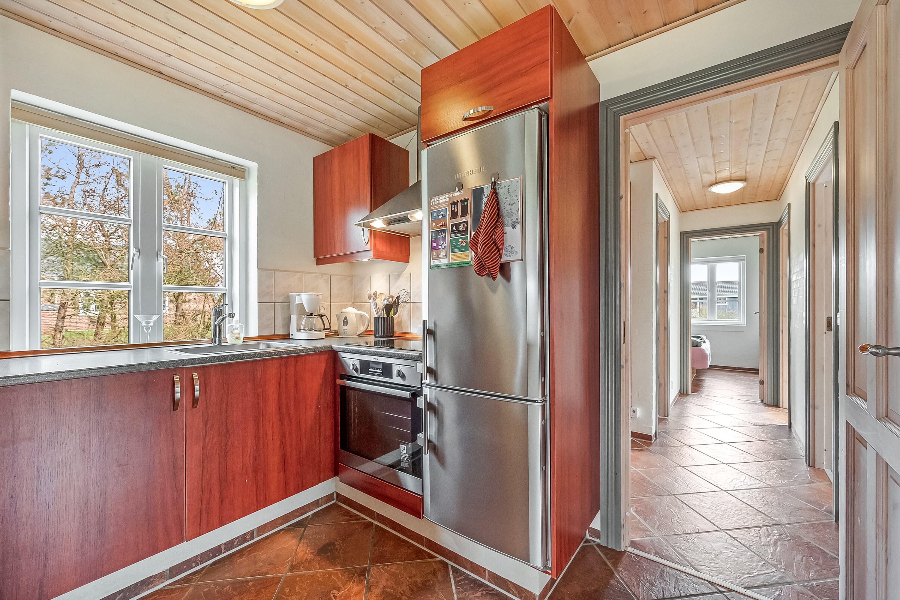 Fremhævet køkken alrum  billede i fuldskærmstilstand. Billede af Tyttebærvej 4, Skaven , 6880 Tarm