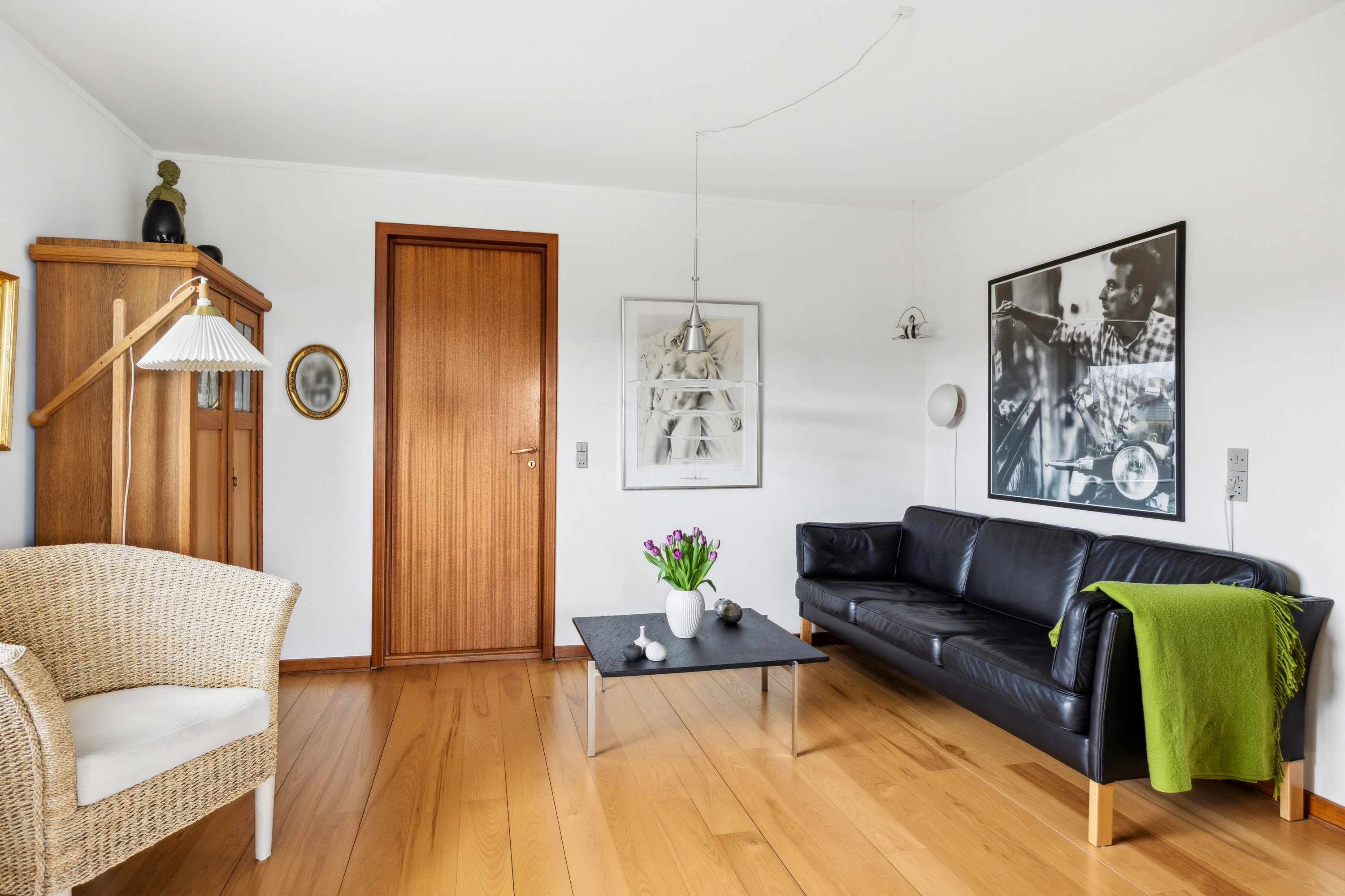 Fremhævet stue billede i fuldskærmstilstand. Billede af Irisvej 2, 8400 Ebeltoft