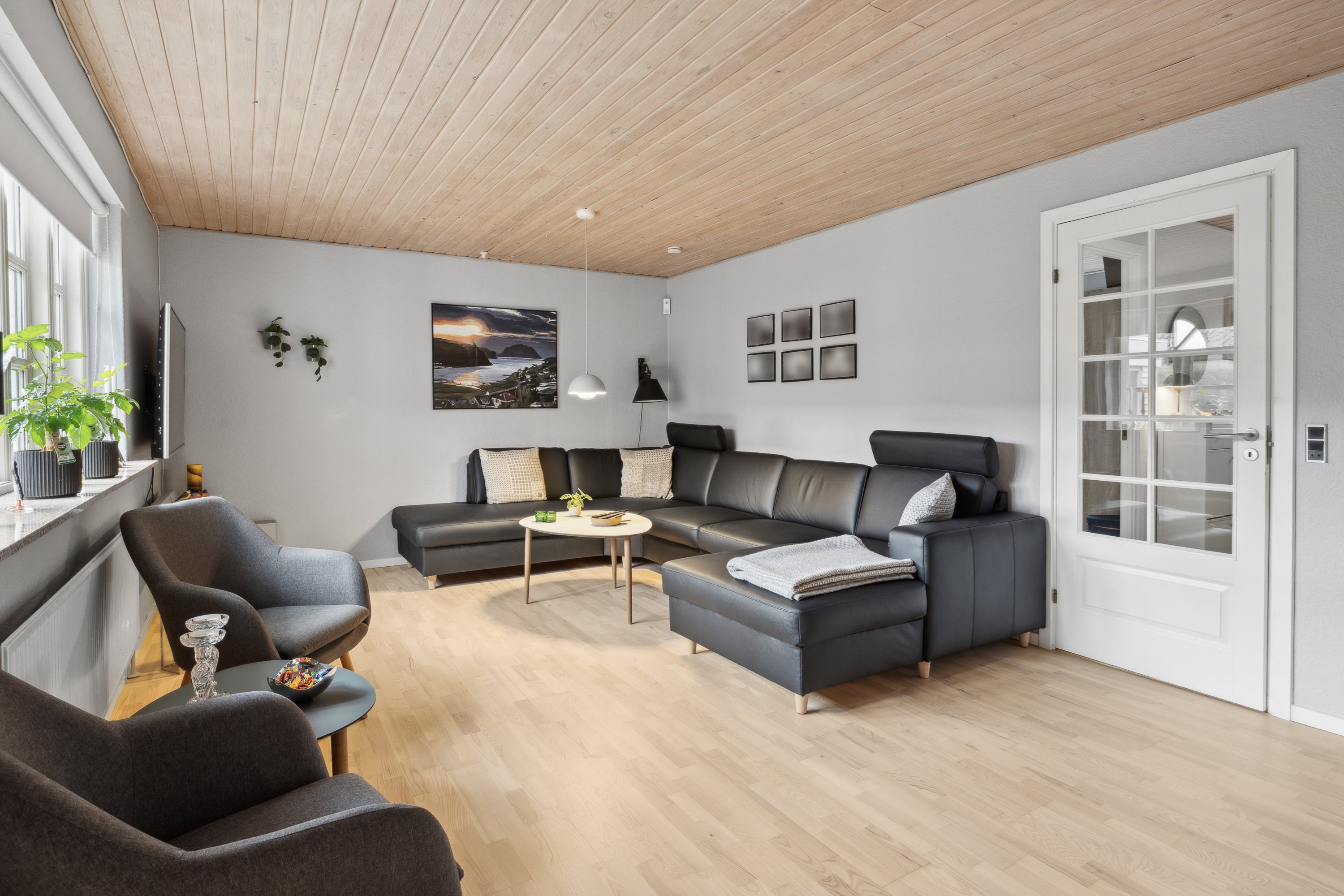 Fremhævet stue billede i fuldskærmstilstand. Billede af Stjærten 29, 8800 Viborg