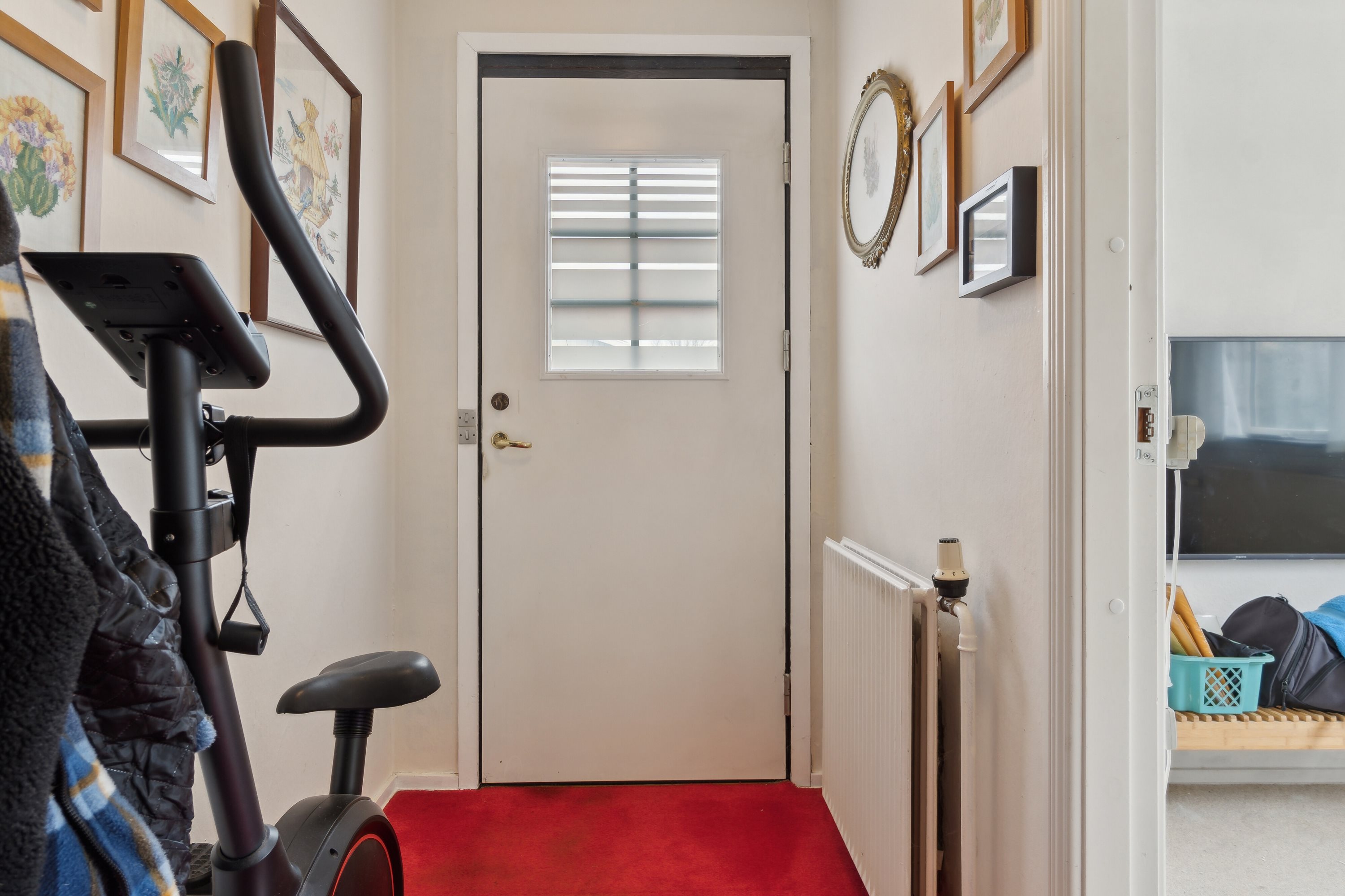 Fremhævet entré billede i fuldskærmstilstand. Billede af Beringgårdsvej 45A, 2650 Hvidovre