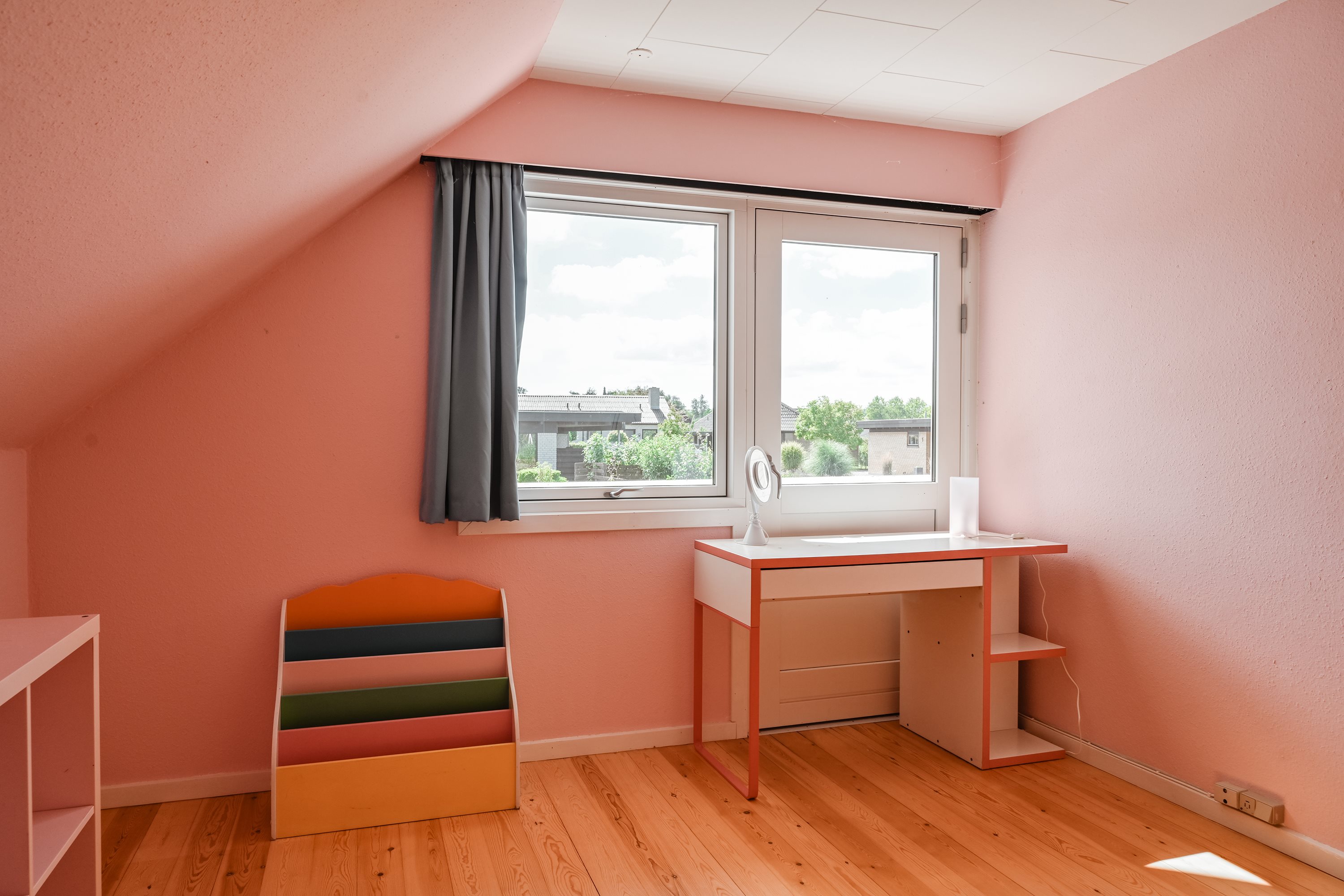 Fremhævet 1. sal billede i fuldskærmstilstand. Billede af Strandskiftet 4, 4850 Stubbekøbing