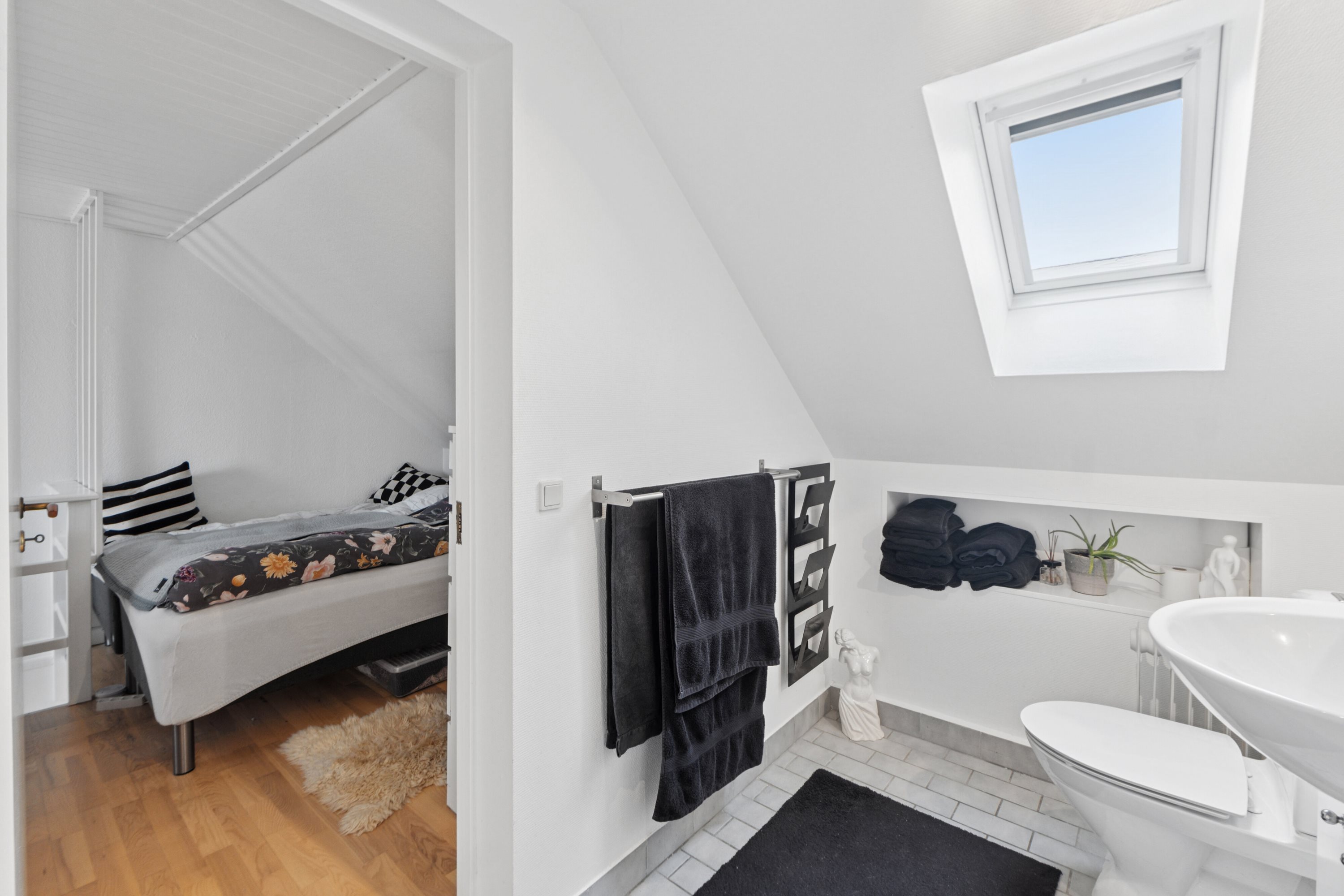 Fremhævet badeværelse billede i fuldskærmstilstand. Billede af Rødovrevej 348, 1. th., 2610 Rødovre