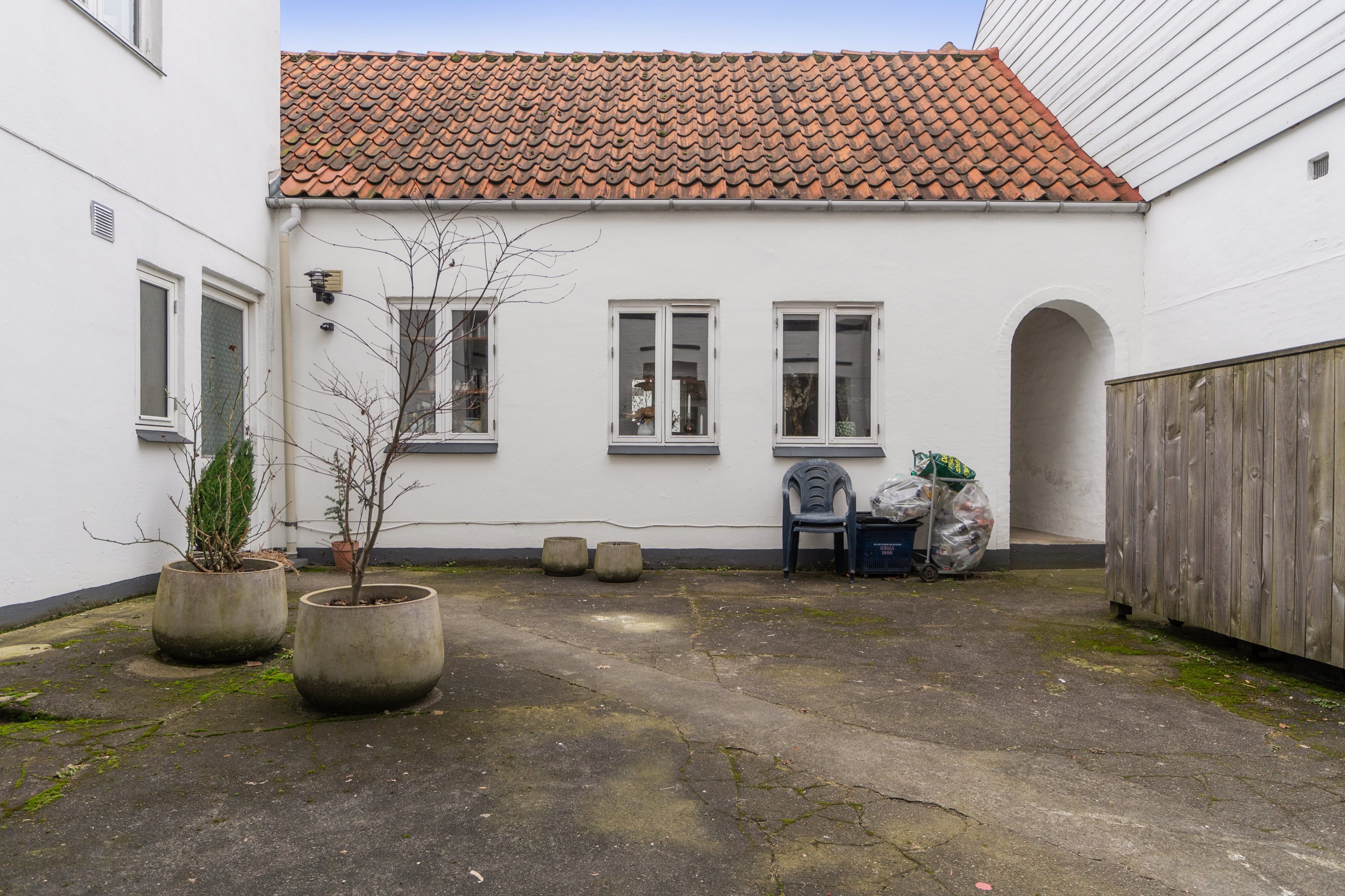 Fremhævet set fra haven billede i fuldskærmstilstand. Billede af Vesterbro 59, st.., 5000 Odense C