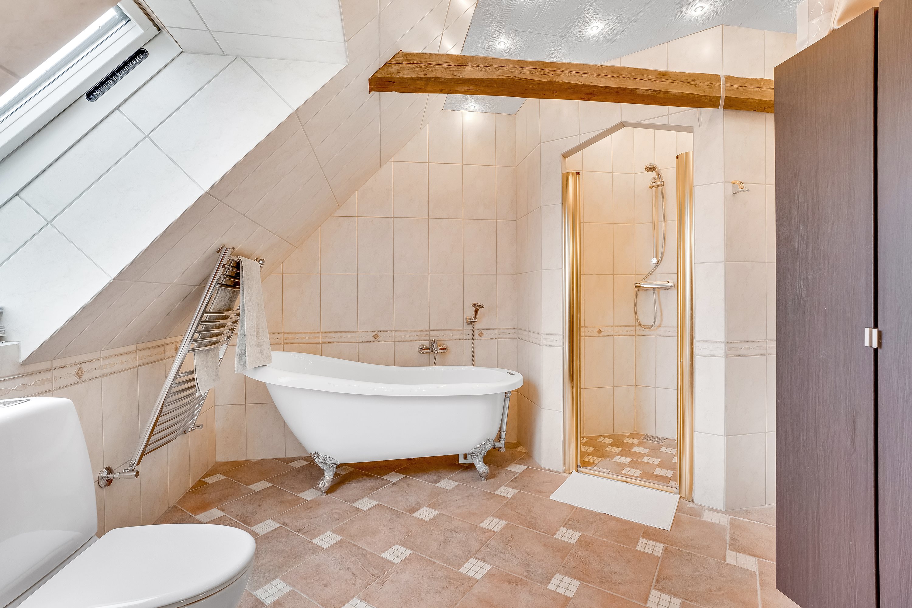 Fremhævet badeværelse billede i fuldskærmstilstand. Billede af Maribovej 150, Forneby, 4990 Sakskøbing