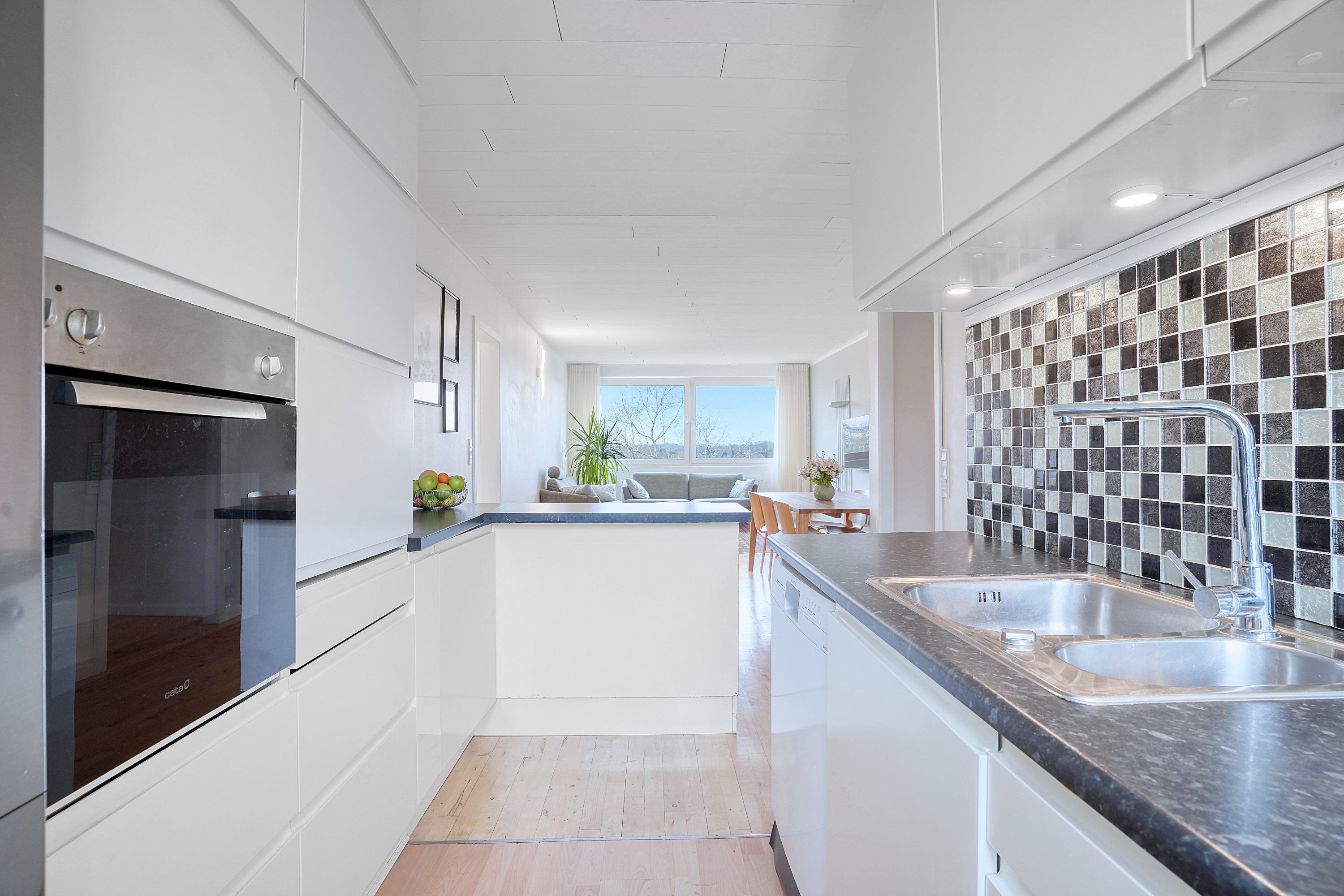 Fremhævet køkken billede i fuldskærmstilstand. Billede af Egeparken 33A, 3. tv., 2680 Solrød Strand