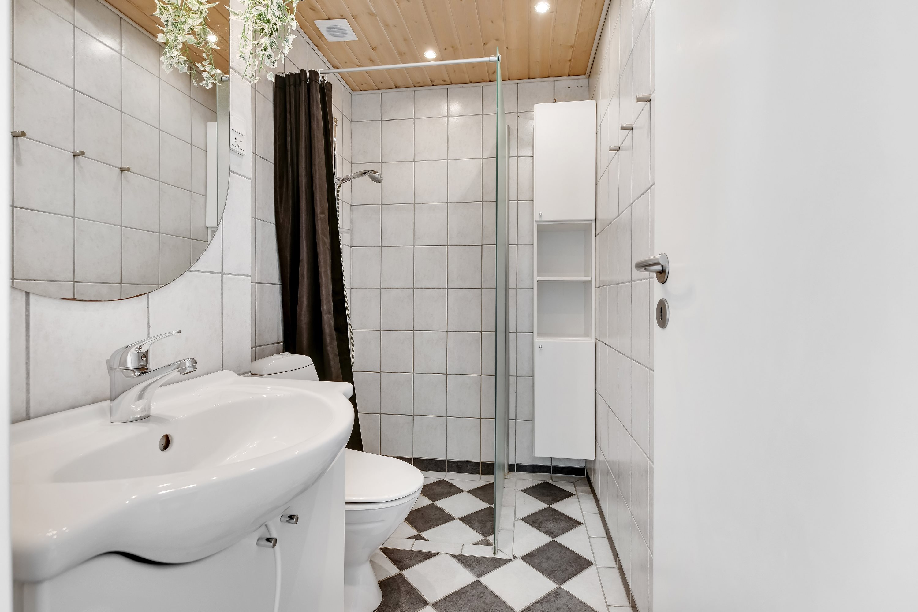 Fremhævet badeværelse billede i fuldskærmstilstand. Billede af Strandvejen 61C, 1. 205., Fanø Bad, 6720 Fanø