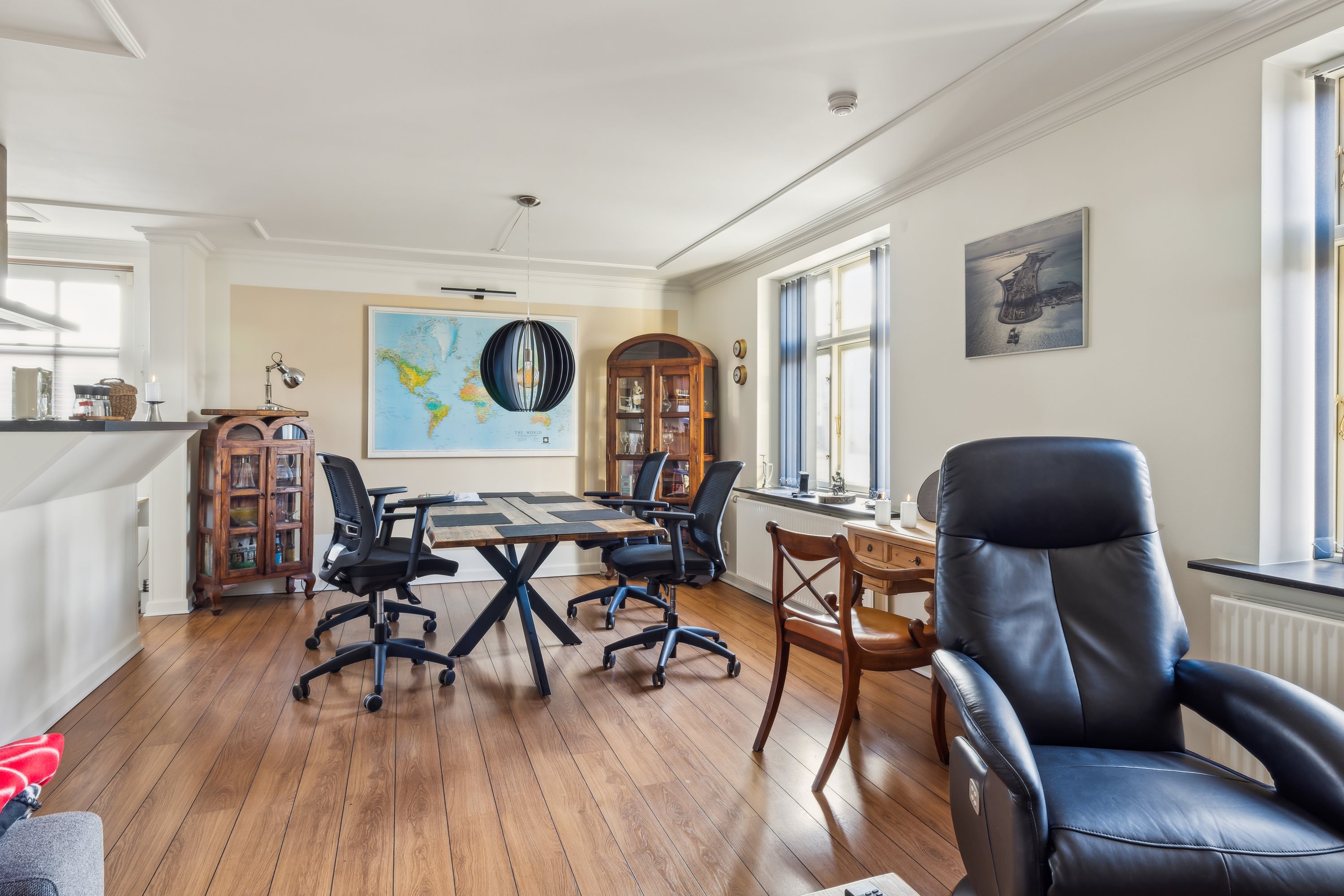 Fremhævet stue billede i fuldskærmstilstand. Billede af Havnevej 115A+B, 8500 Grenaa