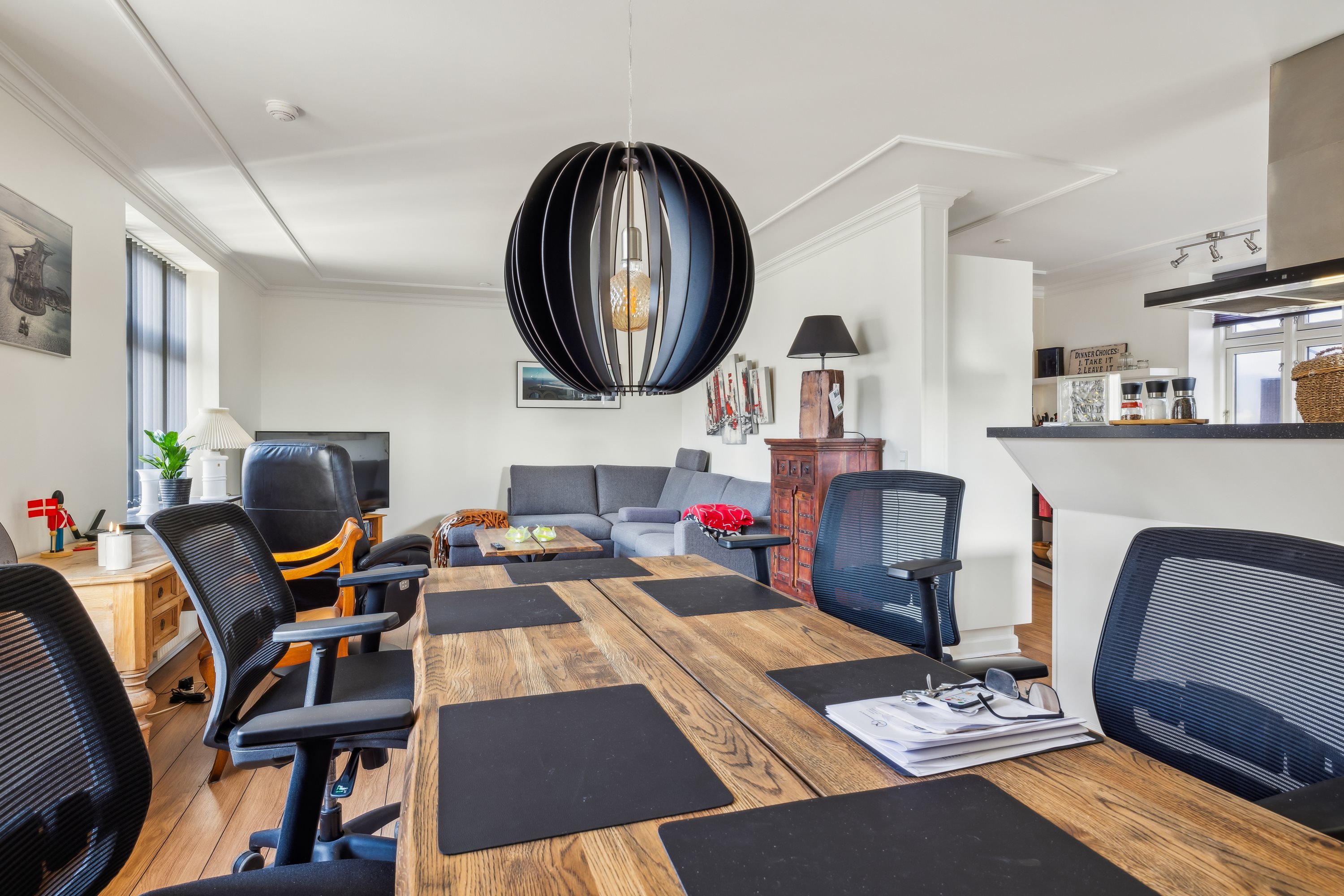 Fremhævet stue billede i fuldskærmstilstand. Billede af Havnevej 115A+B, 8500 Grenaa