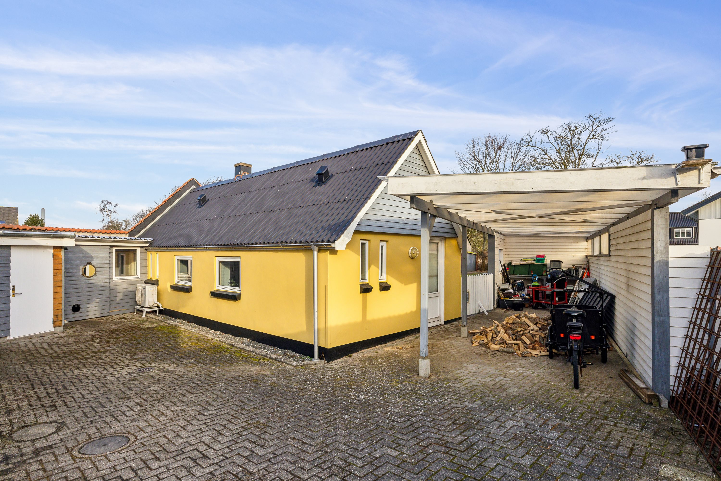 Fremhævet ejendom 1 billede i fuldskærmstilstand. Billede af Havnevej 115A+B, 8500 Grenaa