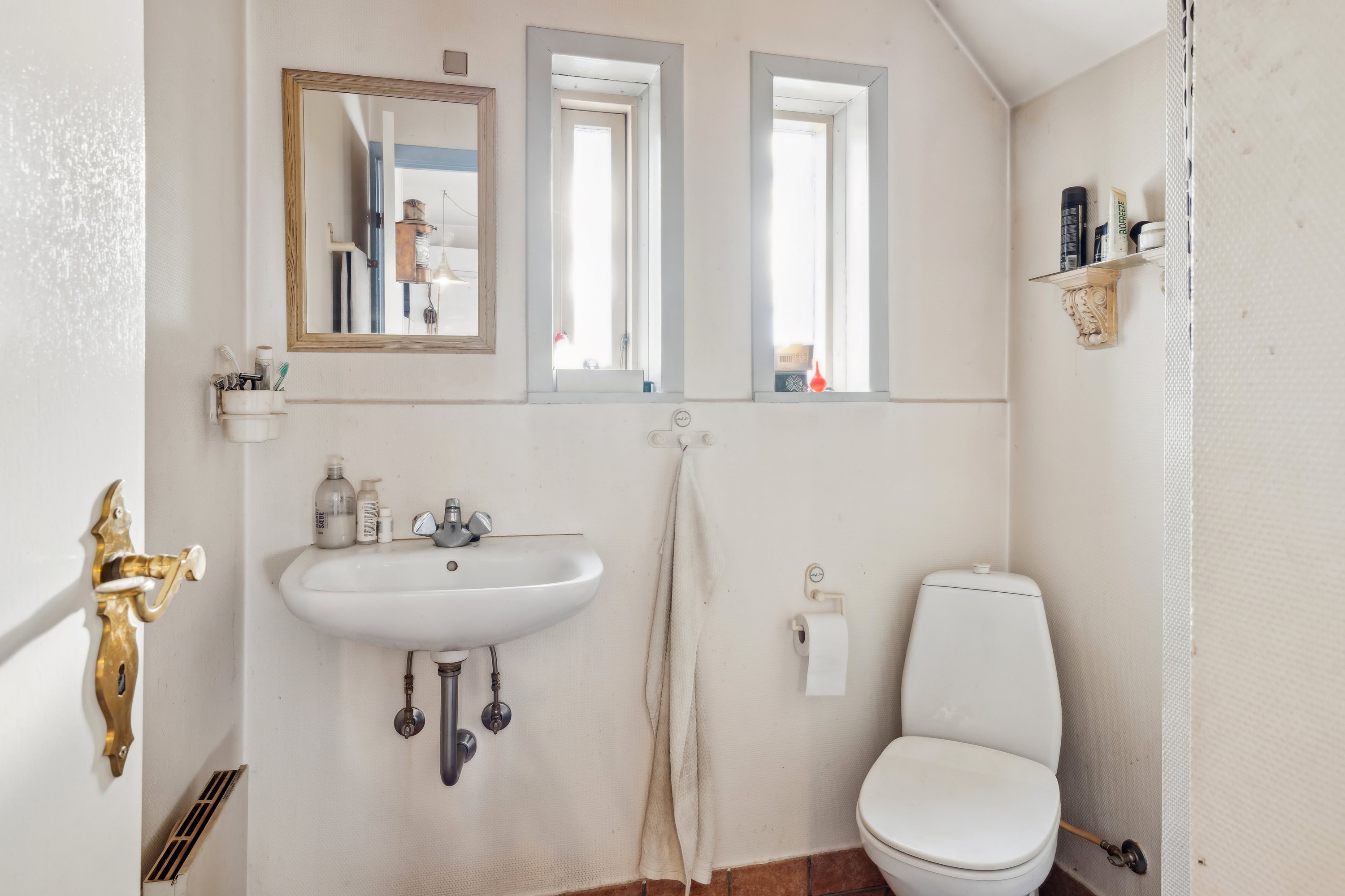 Fremhævet badeværelse billede i fuldskærmstilstand. Billede af Havnevej 115A+B, 8500 Grenaa