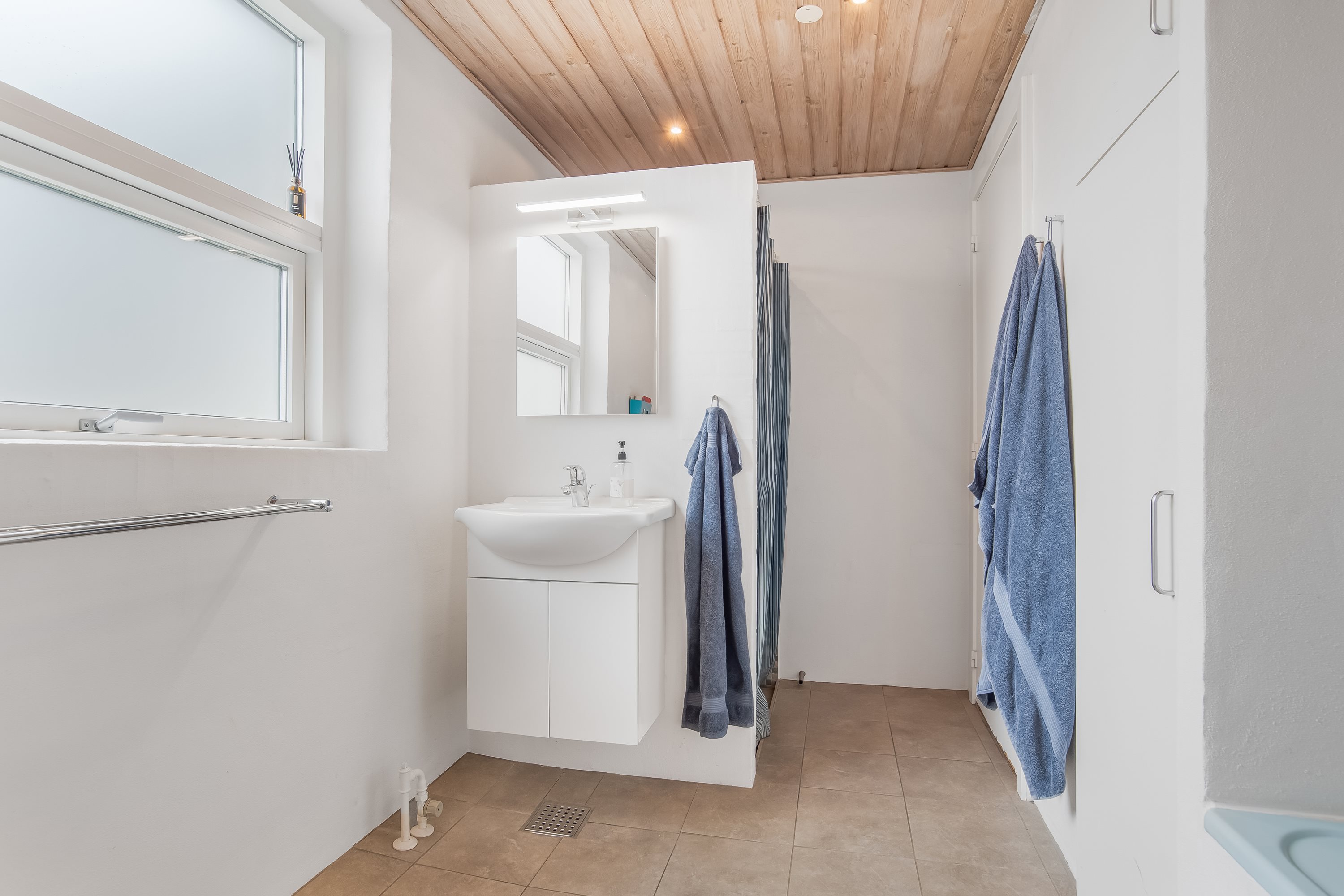 Fremhævet badeværelse billede i fuldskærmstilstand. Billede af Elkjærvej 101, Mejrup, 7500 Holstebro