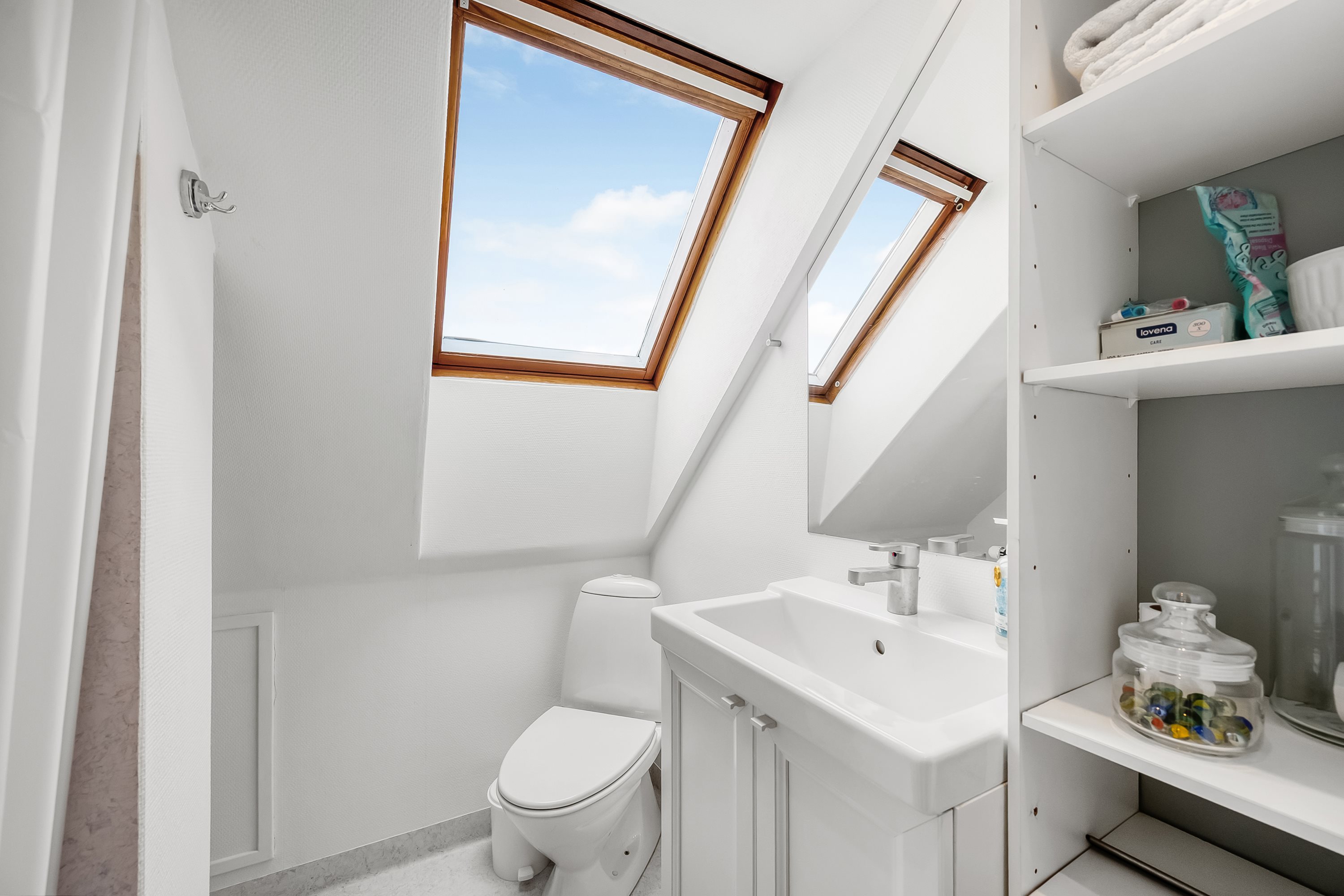 Fremhævet indendørs billede i fuldskærmstilstand. Billede af Kirkegade 3, 6940 Lem St