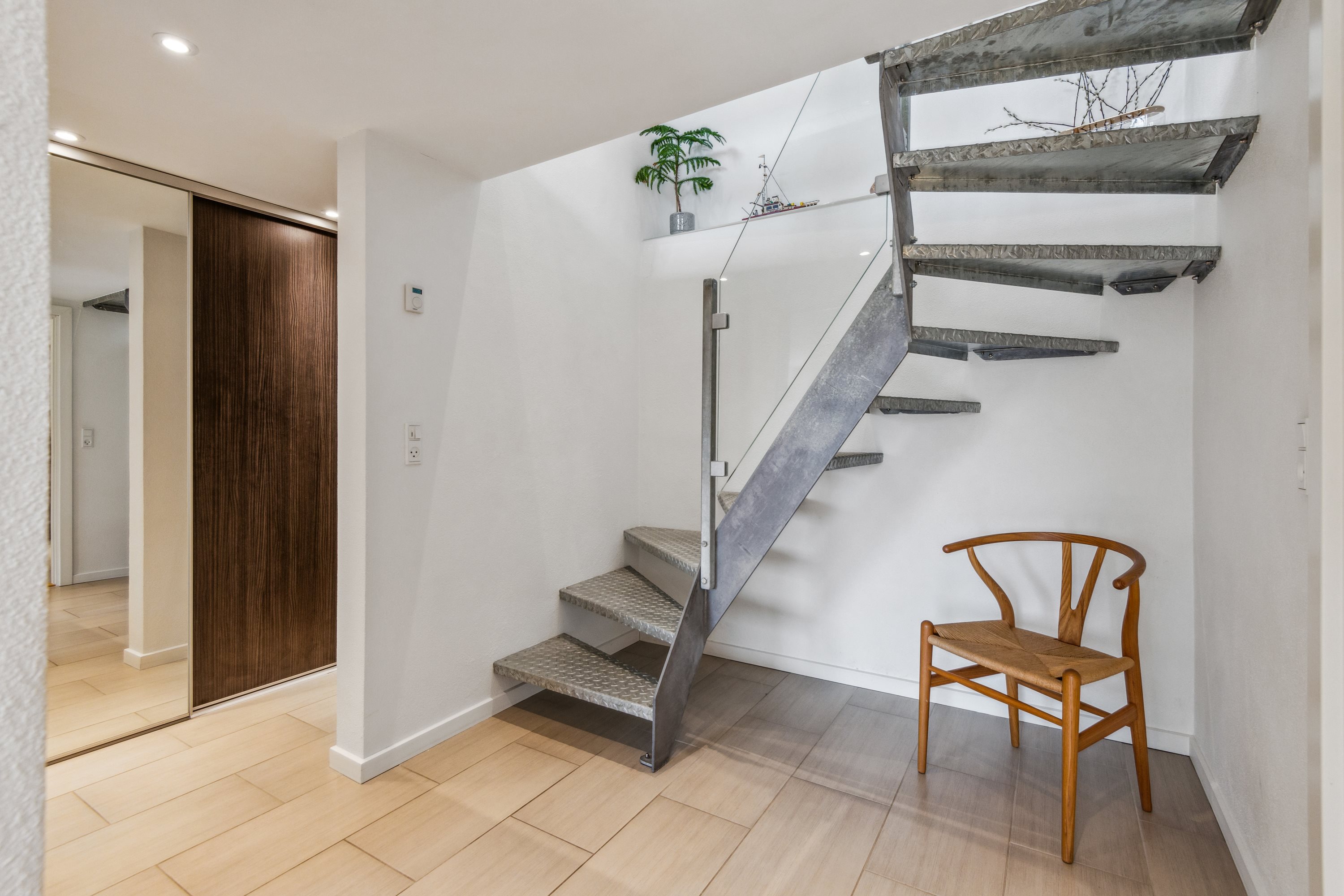 Fremhævet trappe billede i fuldskærmstilstand. Billede af Abelsvej 24, Vejgaard, 9000 Aalborg