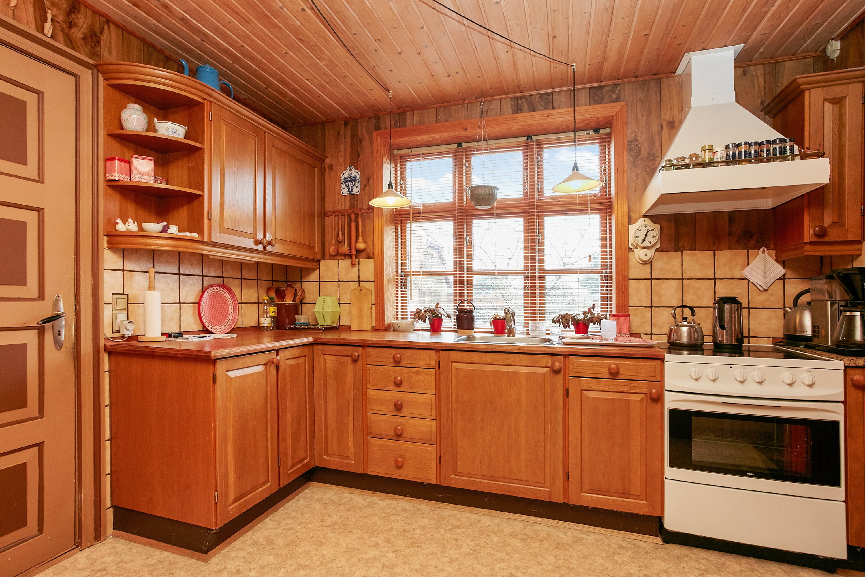 Fremhævet køkken billede i fuldskærmstilstand. Billede af Klejsgårdvej 10, Klejs, 7130 Juelsminde