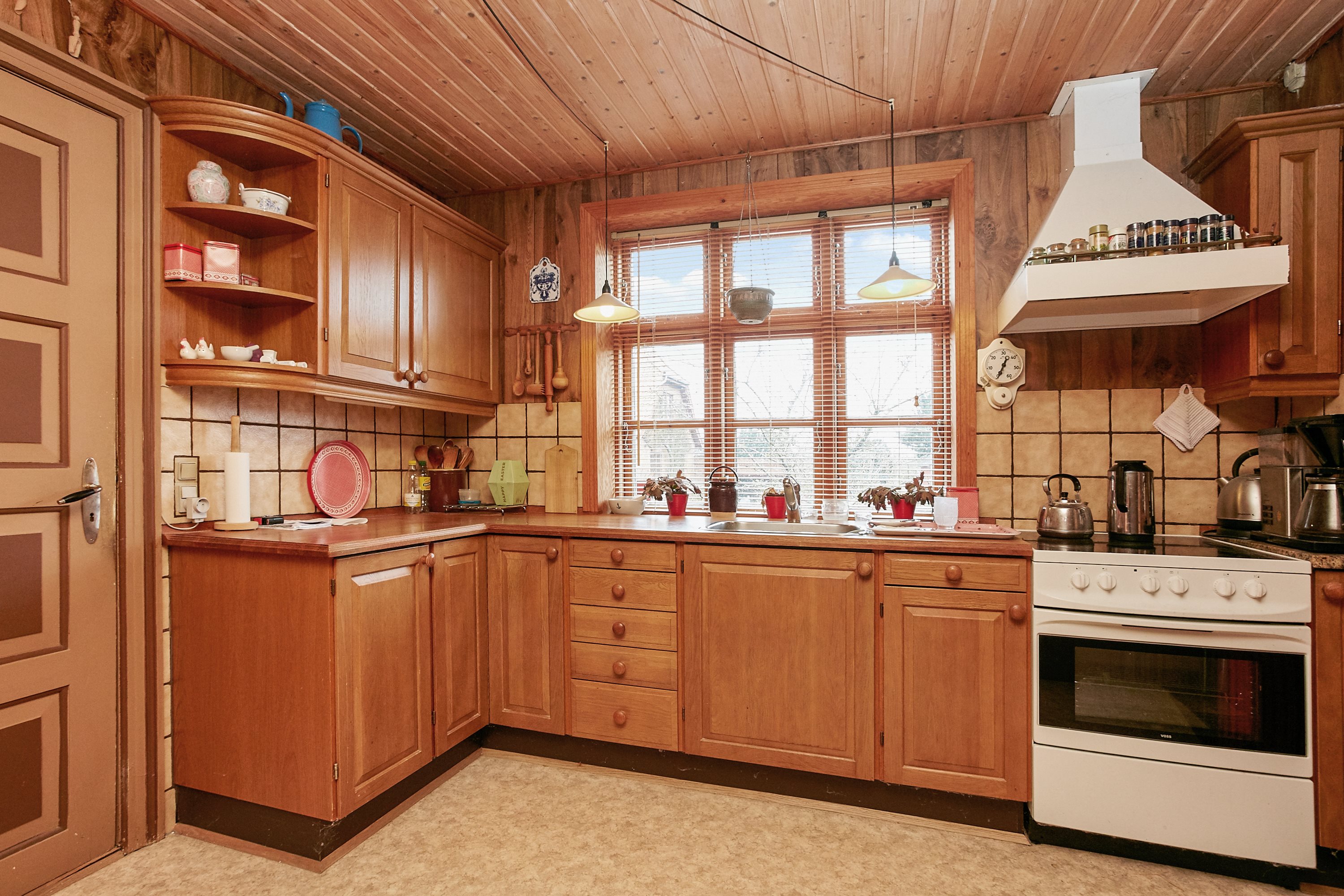 Fremhævet køkken billede i fuldskærmstilstand. Billede af Klejsgårdvej 10, Klejs, 7130 Juelsminde