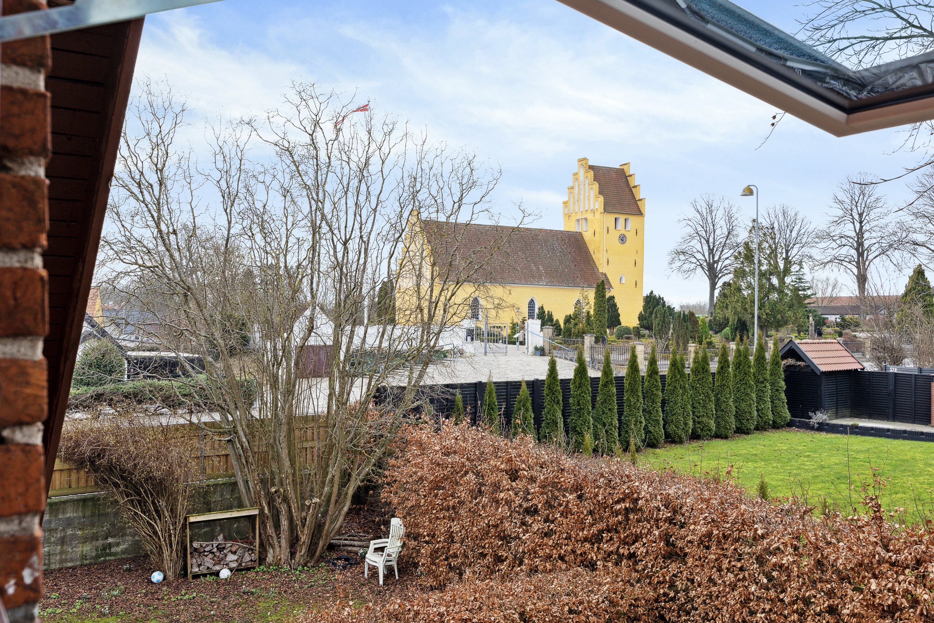 Fremhævet ejendom 1 billede i fuldskærmstilstand. Billede af Åvej 1, 4632 Bjæverskov