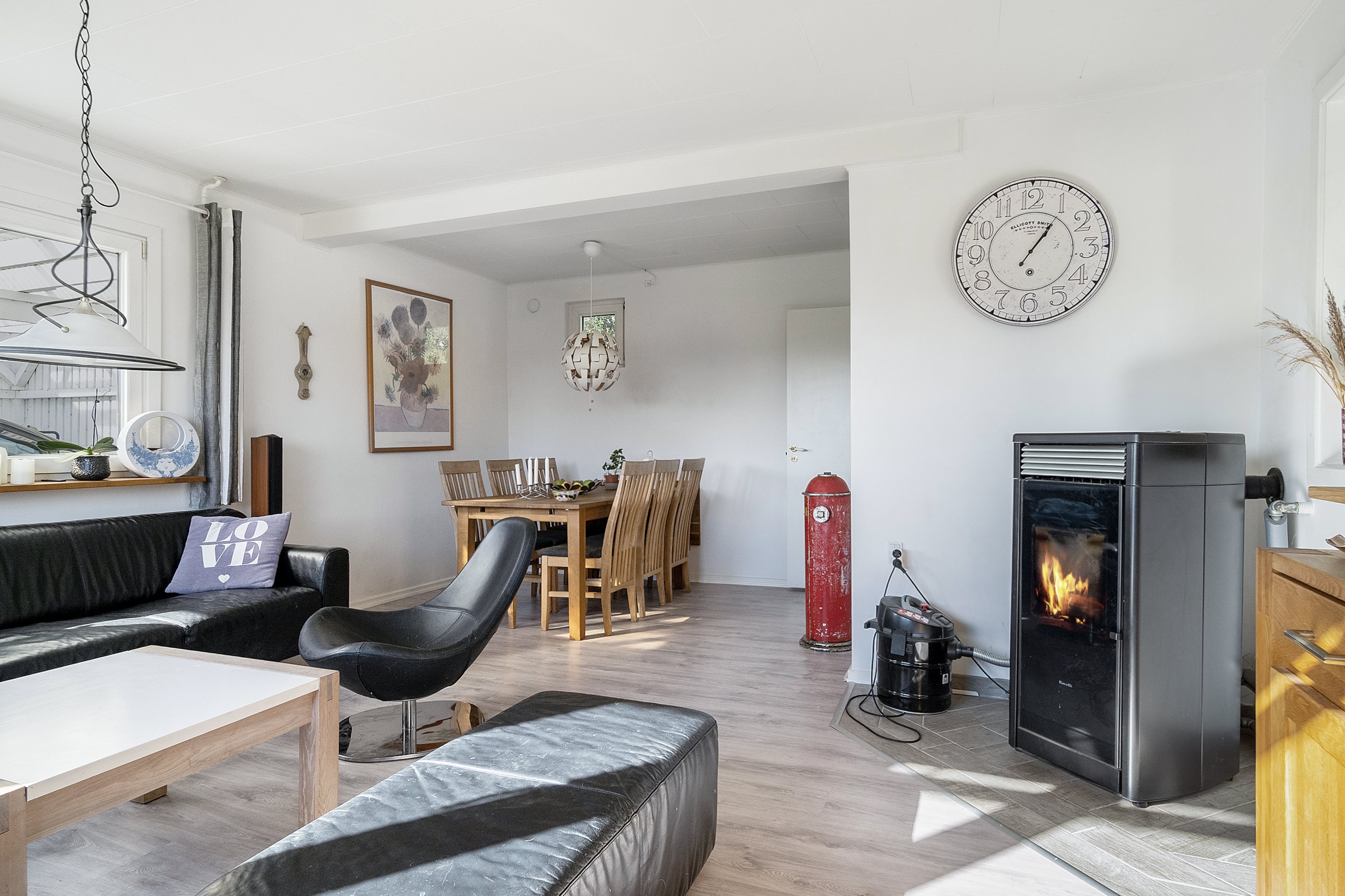 Fremhævet stue billede i fuldskærmstilstand. Billede af Egholm Strandvej 13, 4913 Horslunde