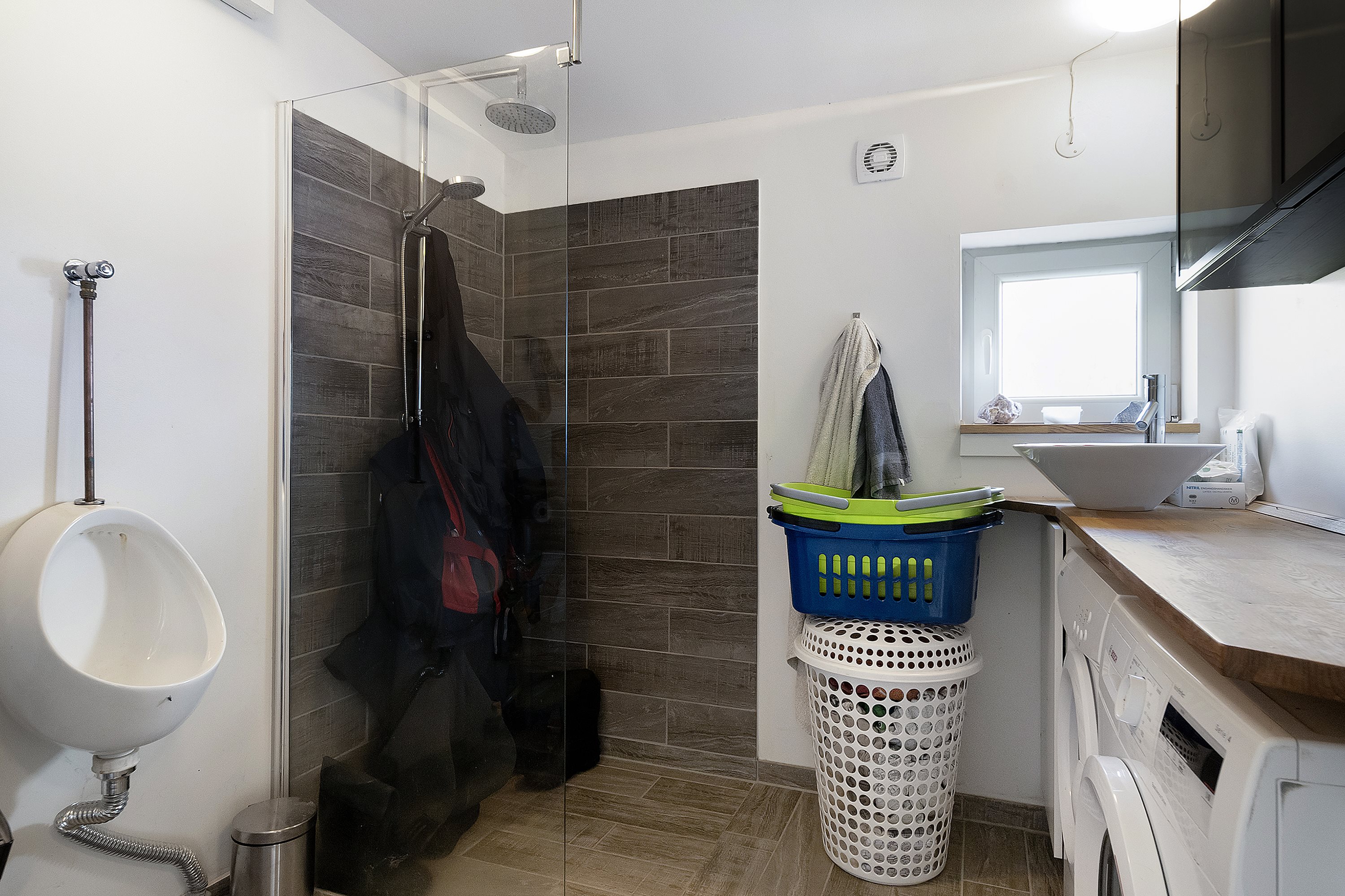 Fremhævet badeværelse billede i fuldskærmstilstand. Billede af Egholm Strandvej 13, 4913 Horslunde