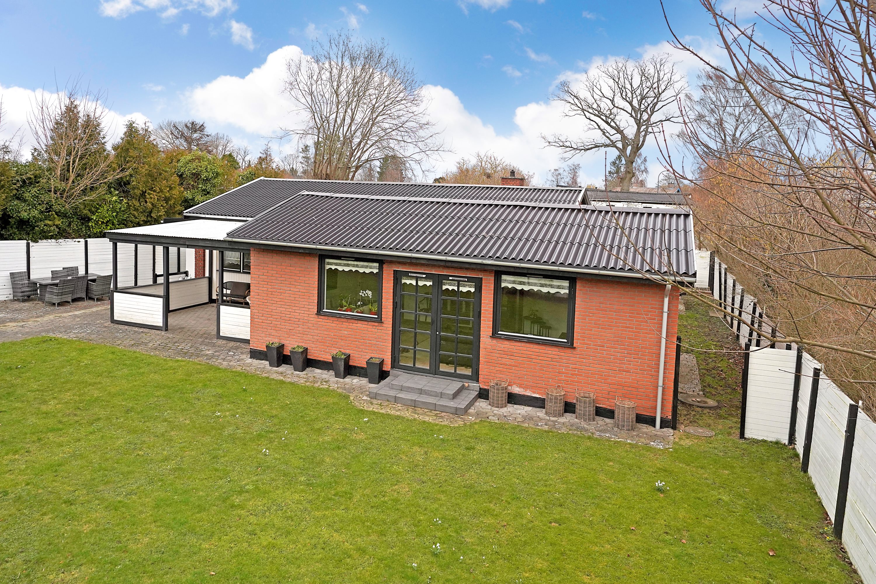 Miniaturebillede 2: ejendommen. Billede af Birkerød Parkvej 131, 3460 Birkerød