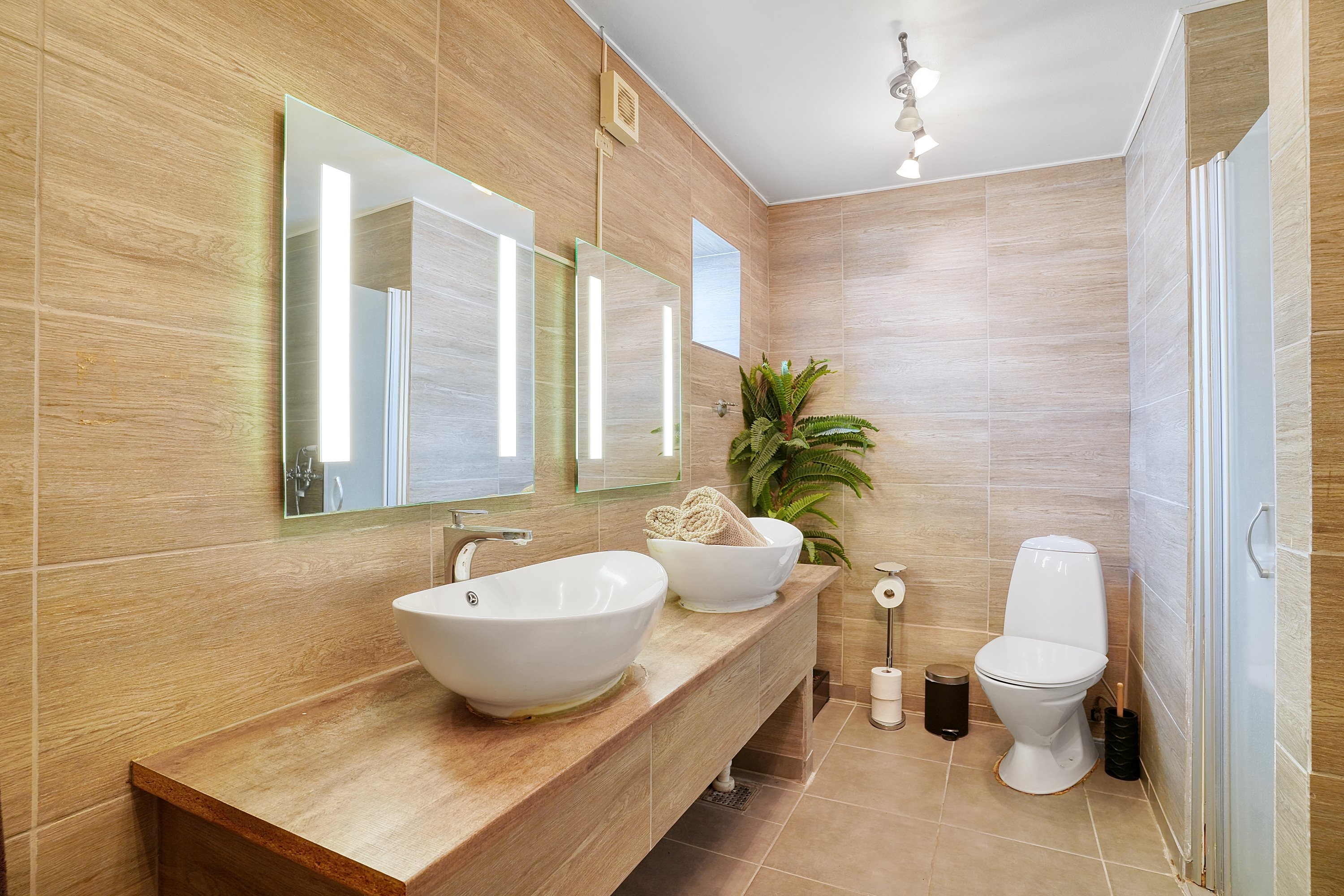 Fremhævet badeværelse billede i fuldskærmstilstand. Billede af Birkerød Parkvej 131, 3460 Birkerød