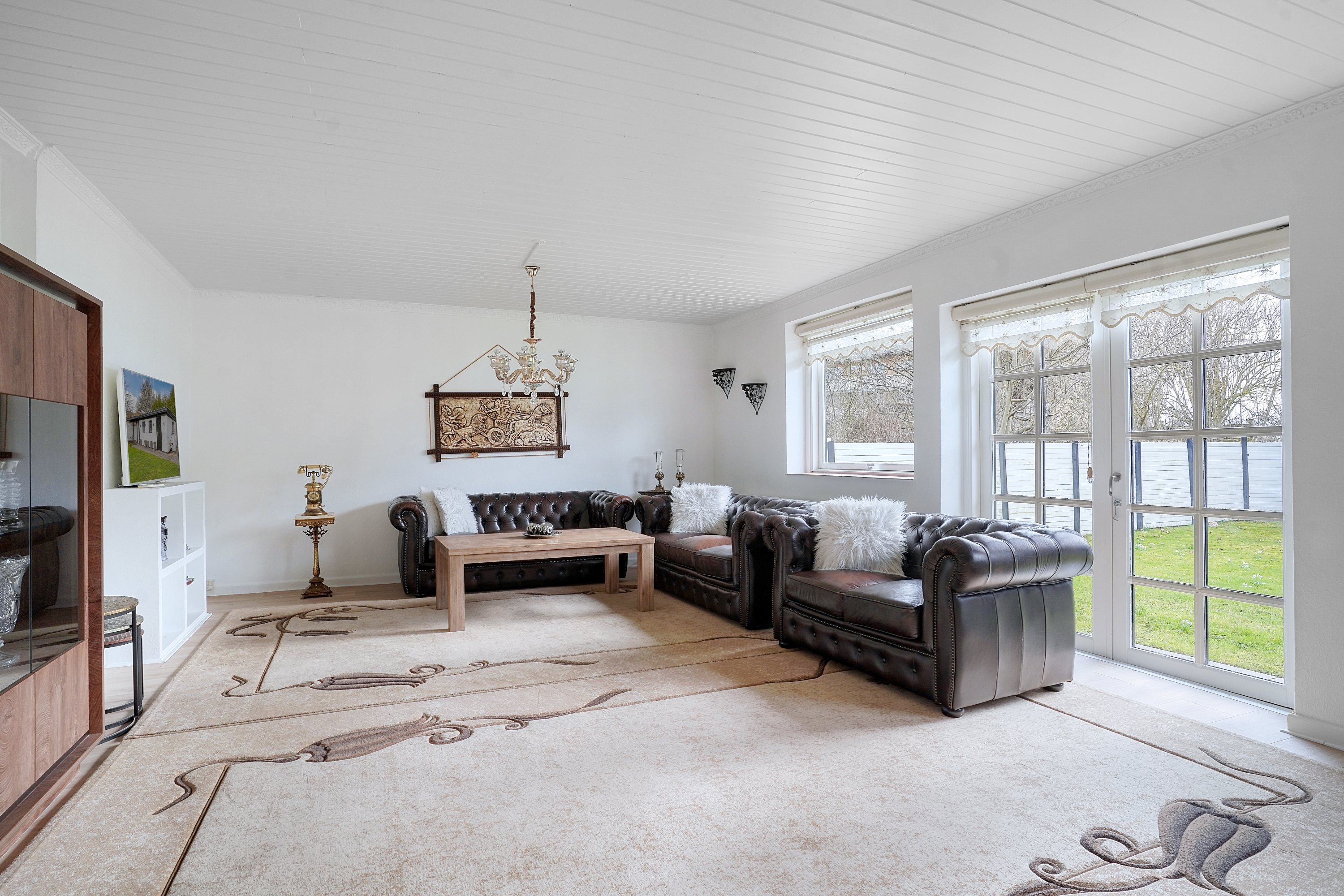 Fremhævet stue billede i fuldskærmstilstand. Billede af Birkerød Parkvej 131, 3460 Birkerød