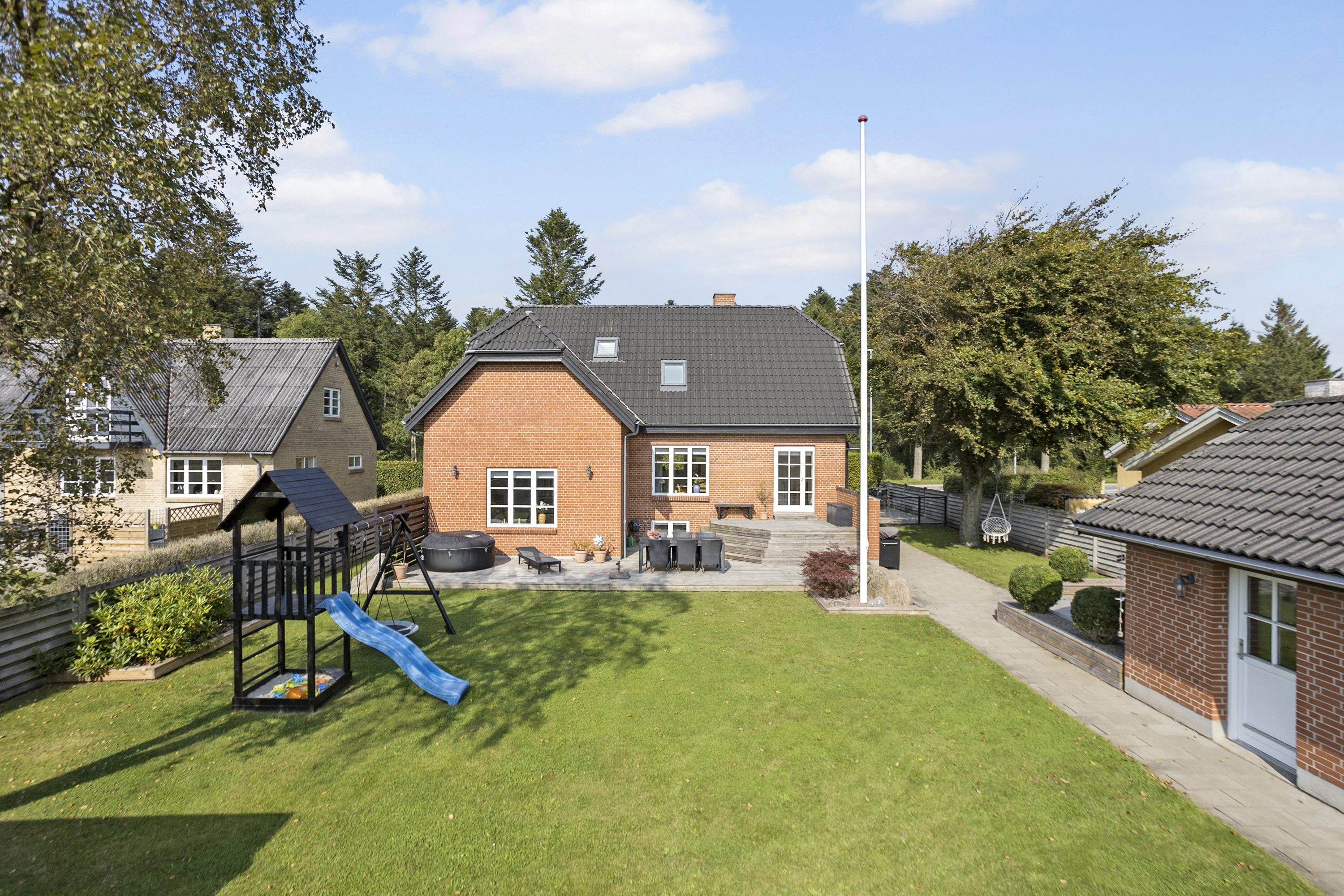 Miniaturebillede 1: have. Billede af Halvorsmindevej 5, 9800 Hjørring