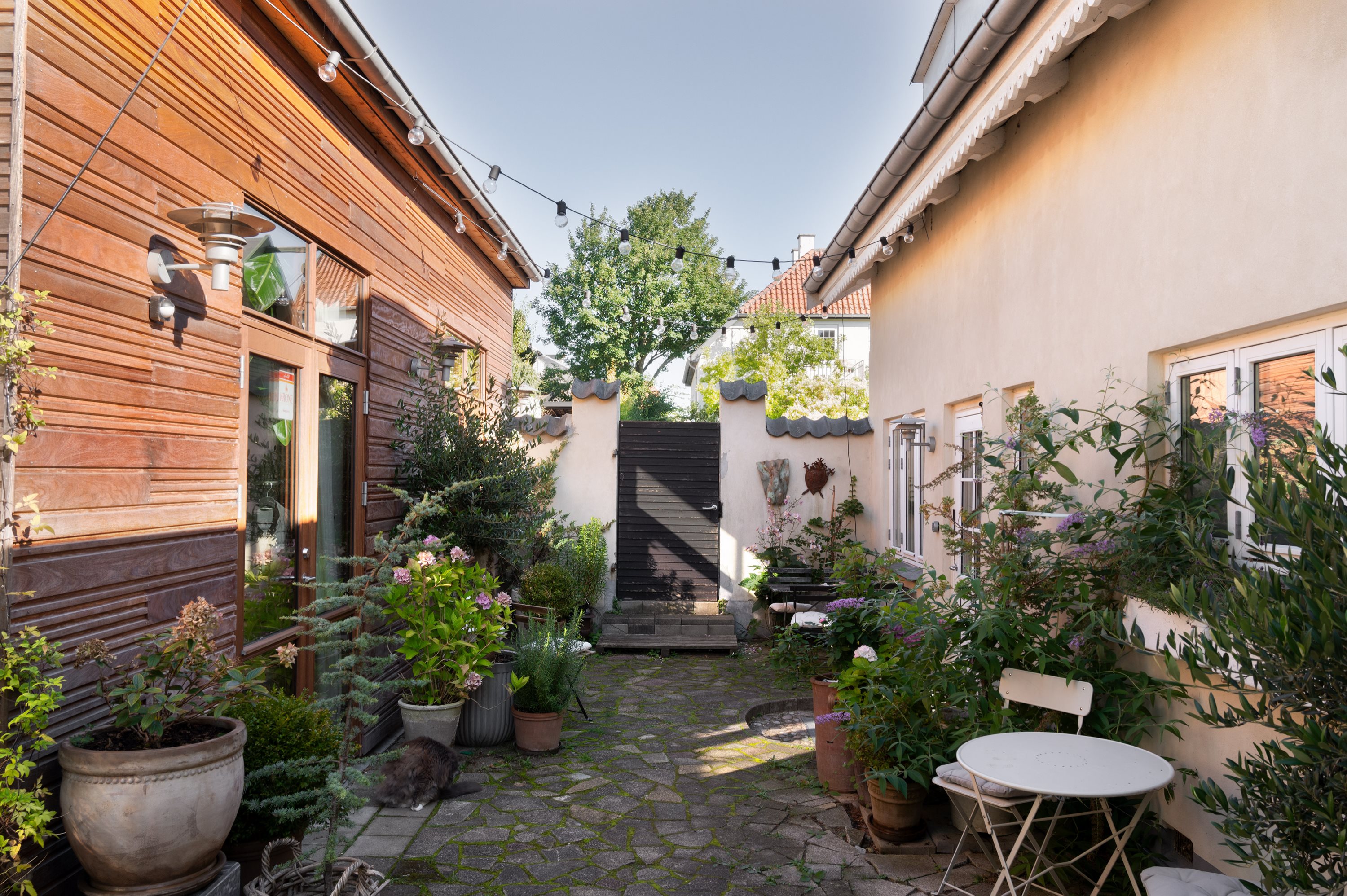 Fremhævet  billede i fuldskærmstilstand. Billede af Skovvej 7, st.., 2930 Klampenborg