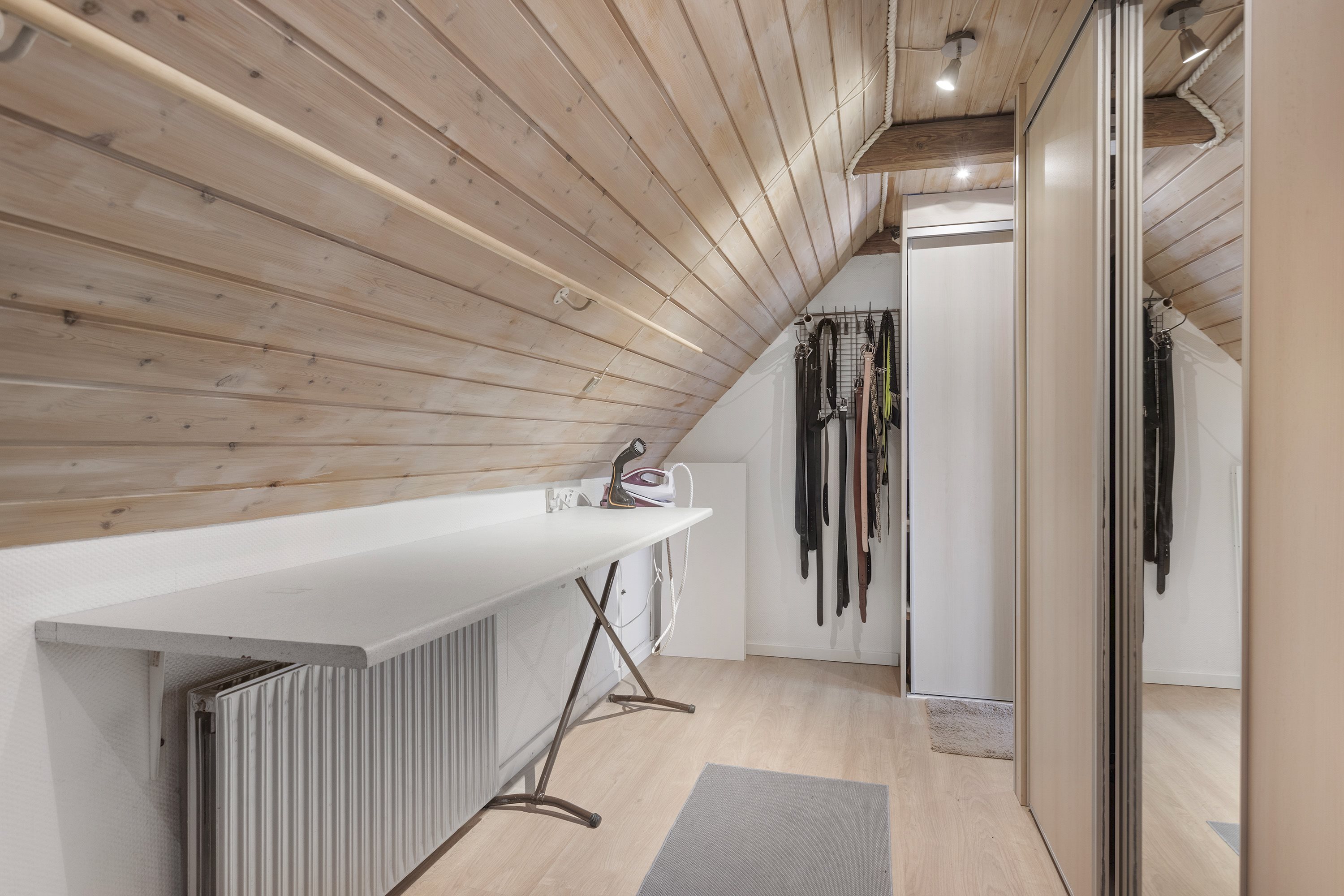 Fremhævet værelse billede i fuldskærmstilstand. Billede af Sdr. Kirkevej 56, Præstbro, 9330 Dronninglund