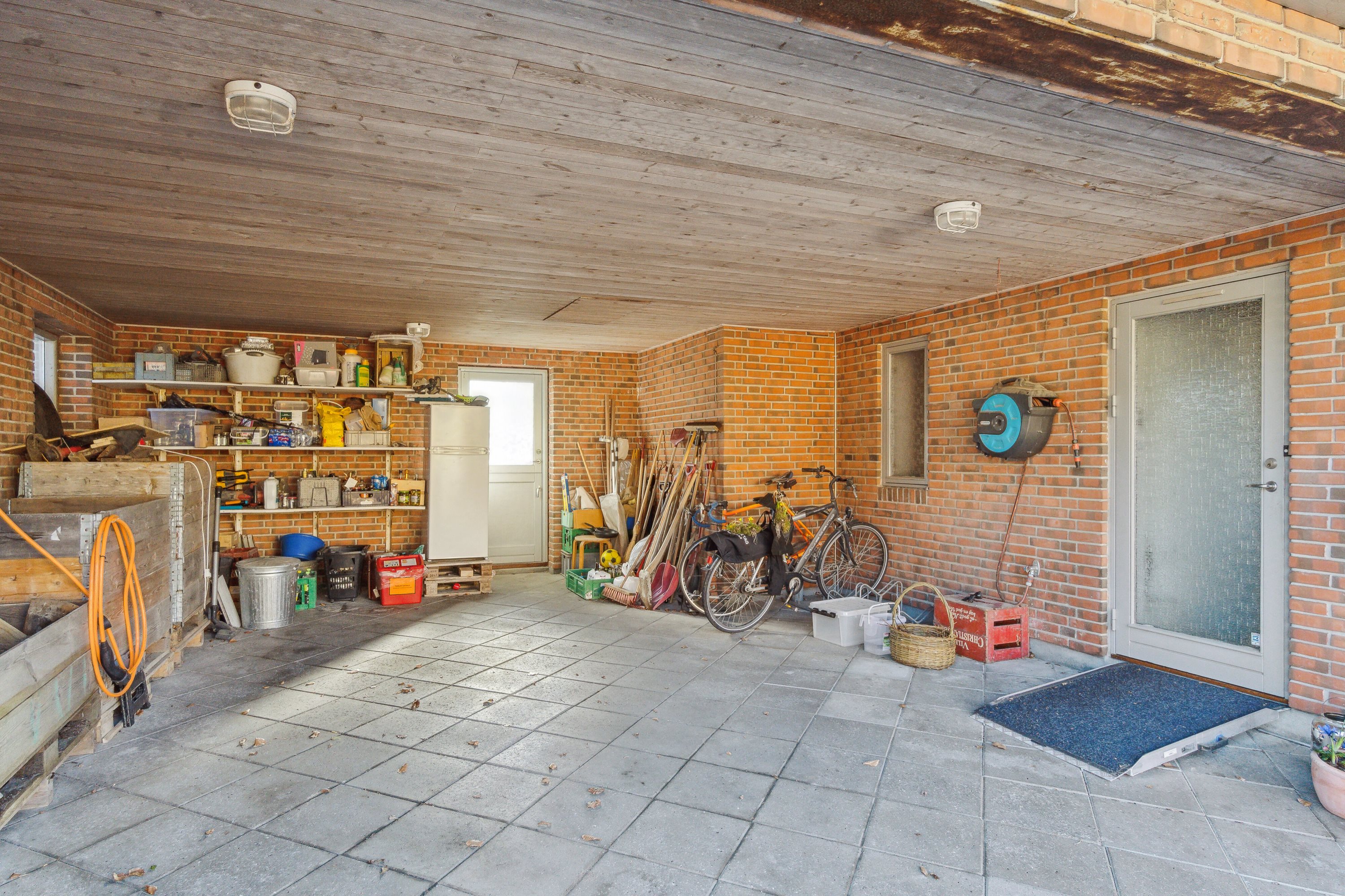 Fremhævet carport billede i fuldskærmstilstand. Billede af Arresødalvej 11C, Vinderød, 3300 Frederiksværk