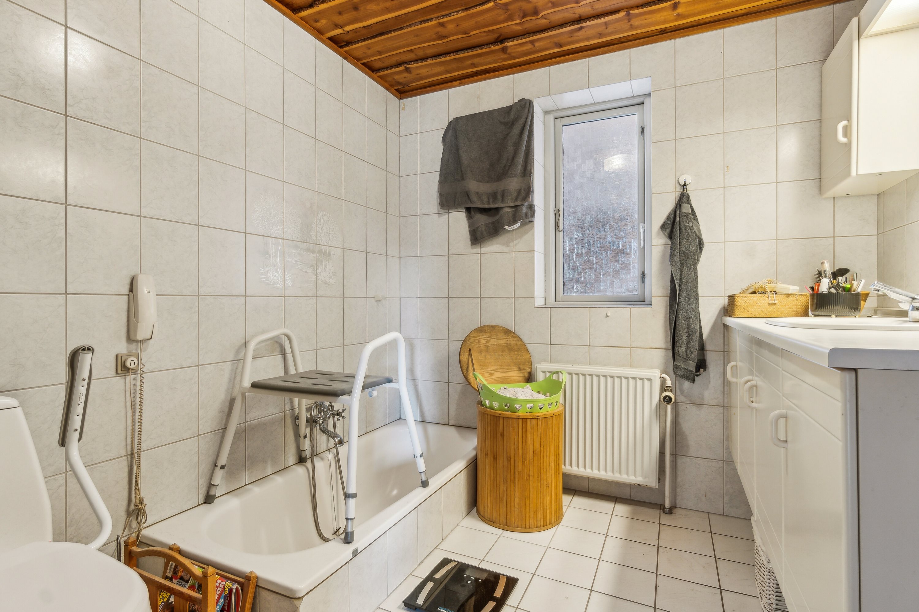 Fremhævet badeværelse billede i fuldskærmstilstand. Billede af Arresødalvej 11C, Vinderød, 3300 Frederiksværk