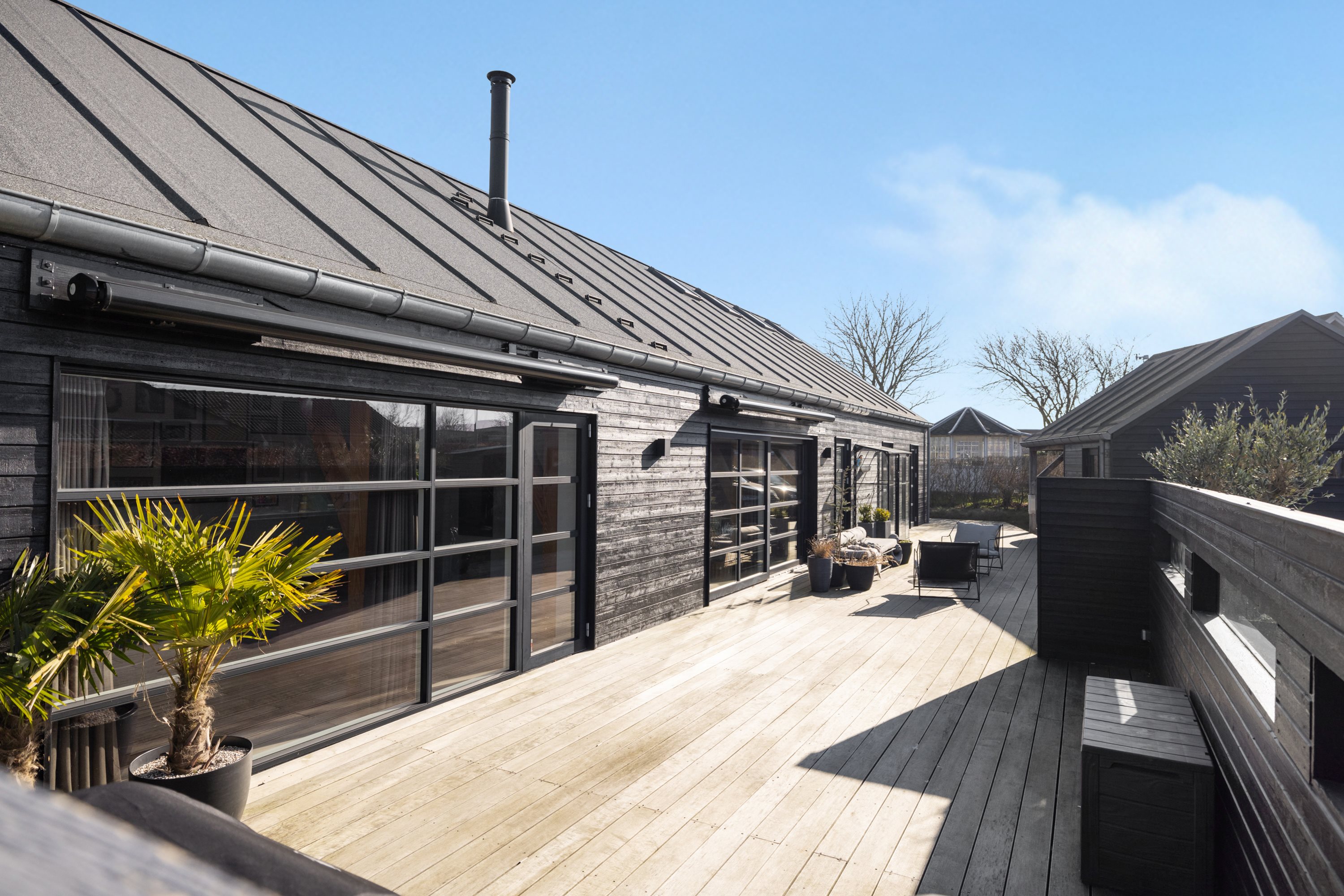 Fremhævet terrasse billede i fuldskærmstilstand. Billede af Damgårdstoften 64, 8320 Mårslet