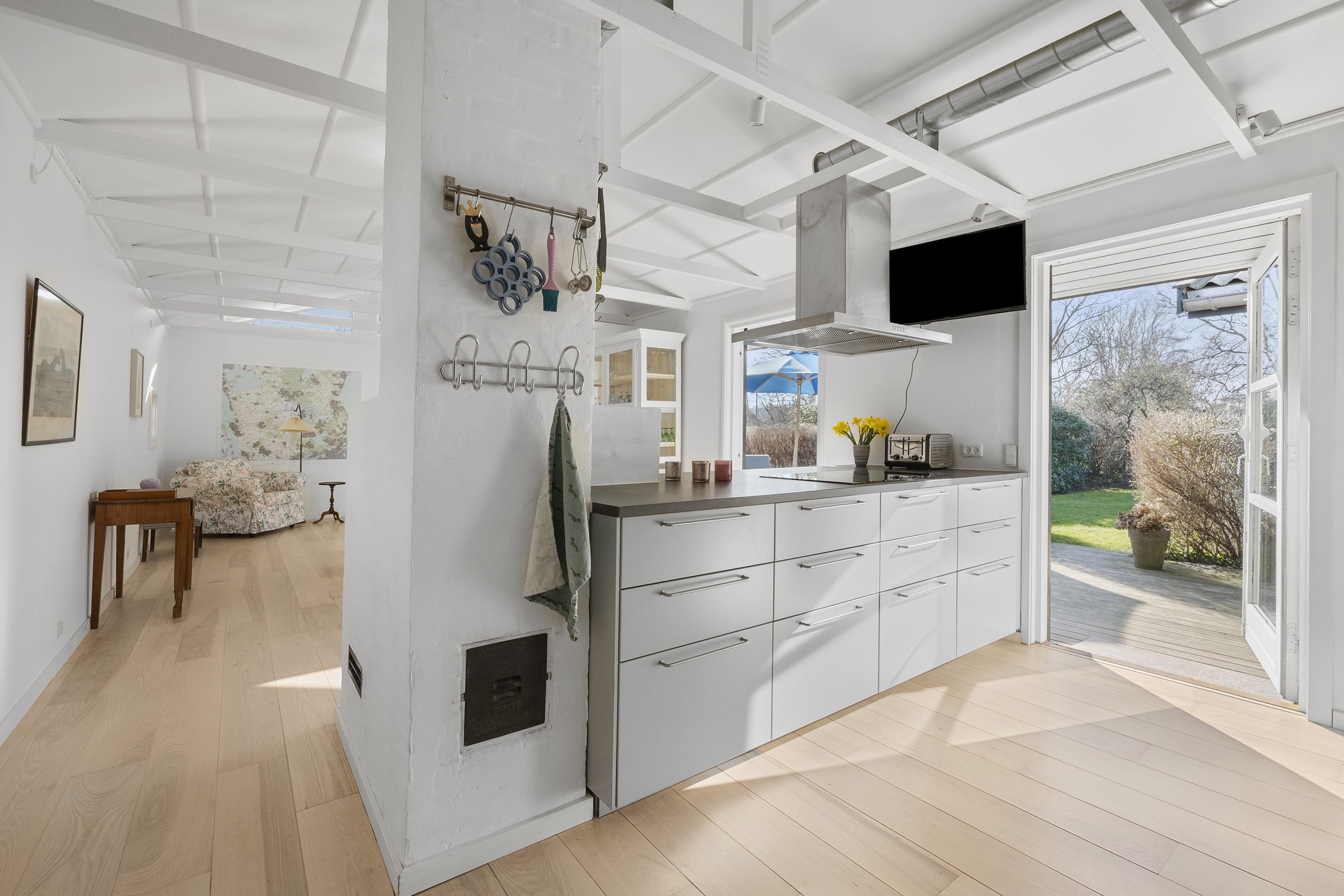 Fremhævet køkken billede i fuldskærmstilstand. Billede af Vingen 1, 2970 Hørsholm