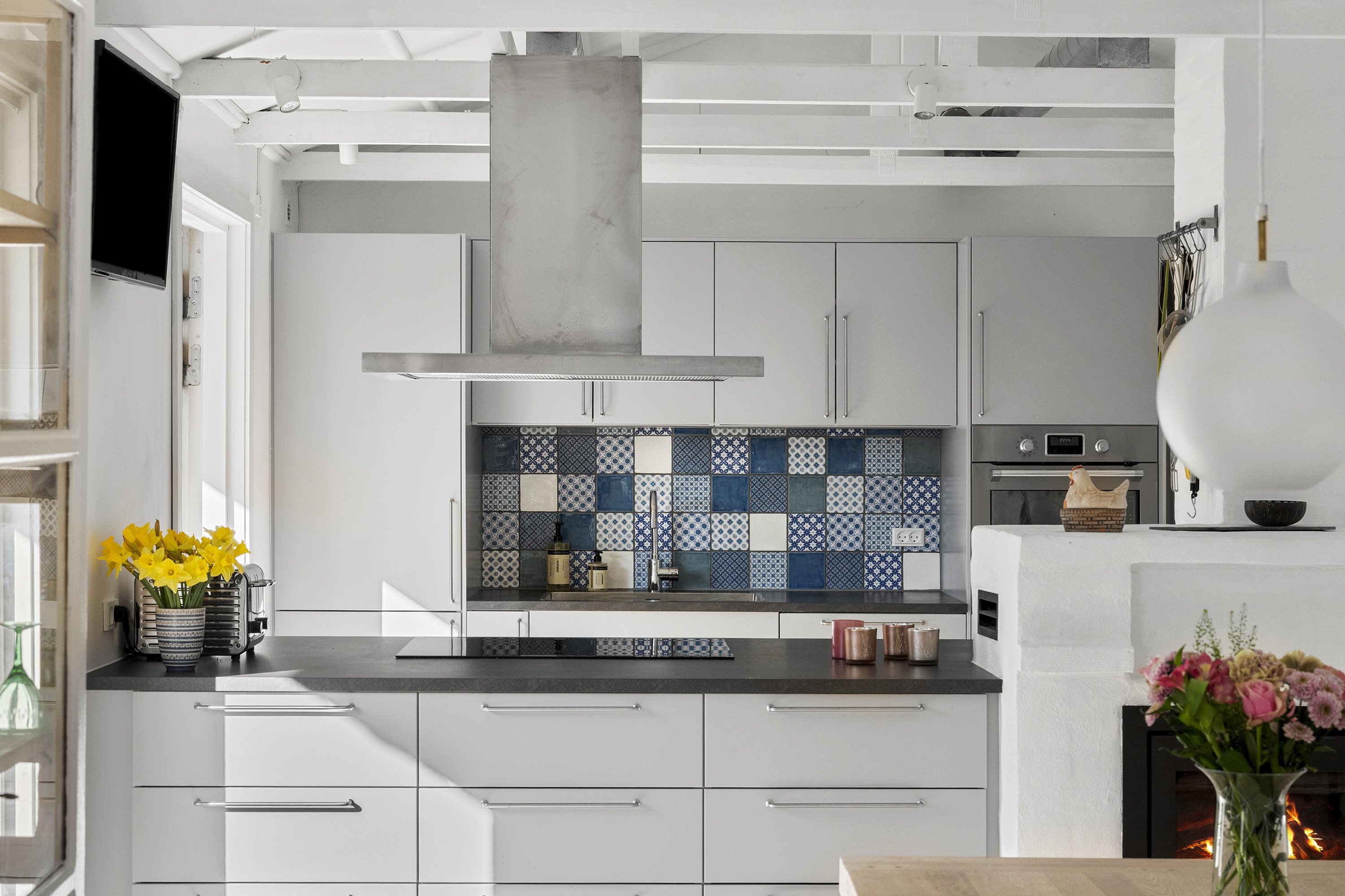 Fremhævet køkken billede i fuldskærmstilstand. Billede af Vingen 1, 2970 Hørsholm