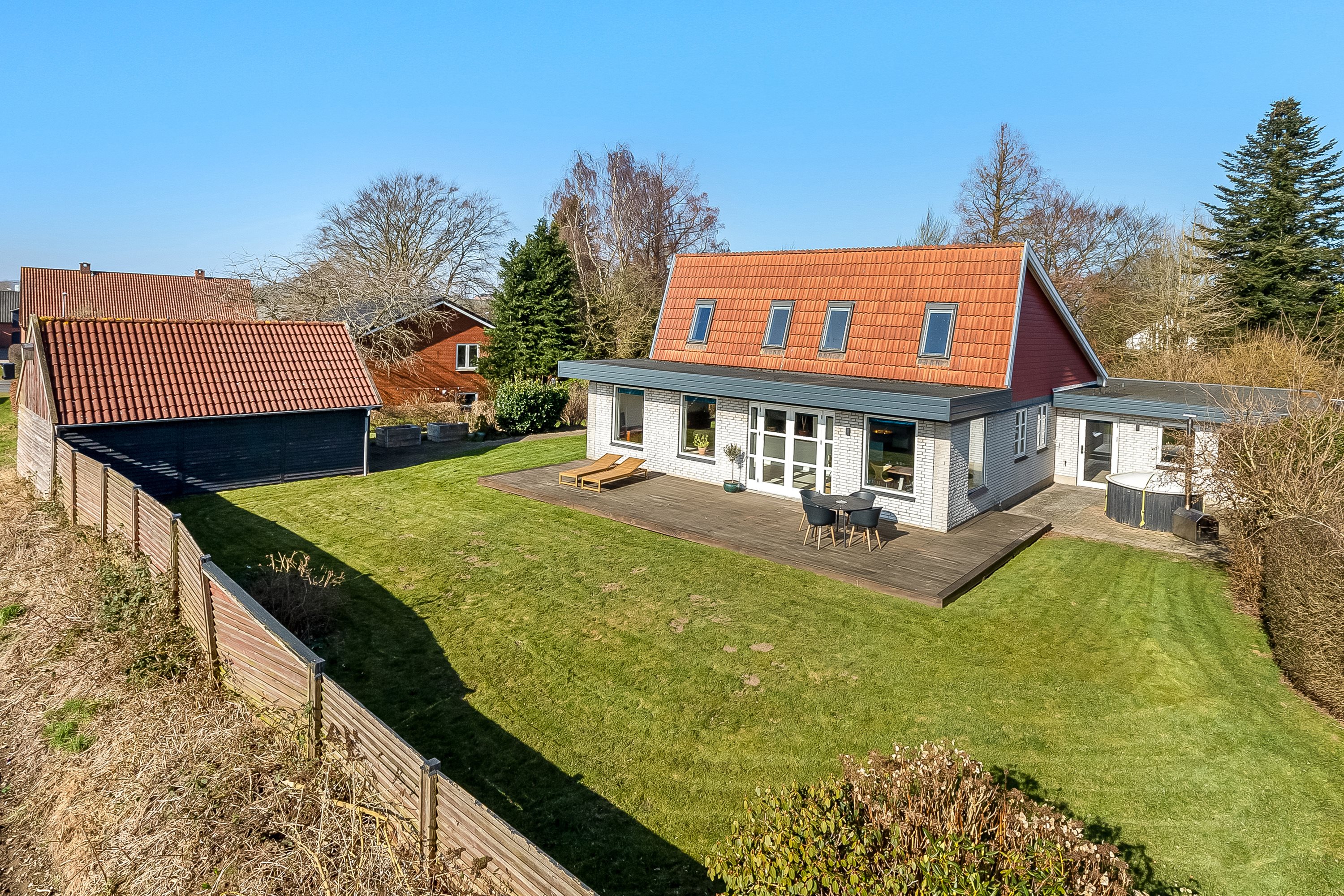 Fremhævet mastefoto billede i fuldskærmstilstand. Billede af Østervang 4, Assendrup, 7120 Vejle Øst