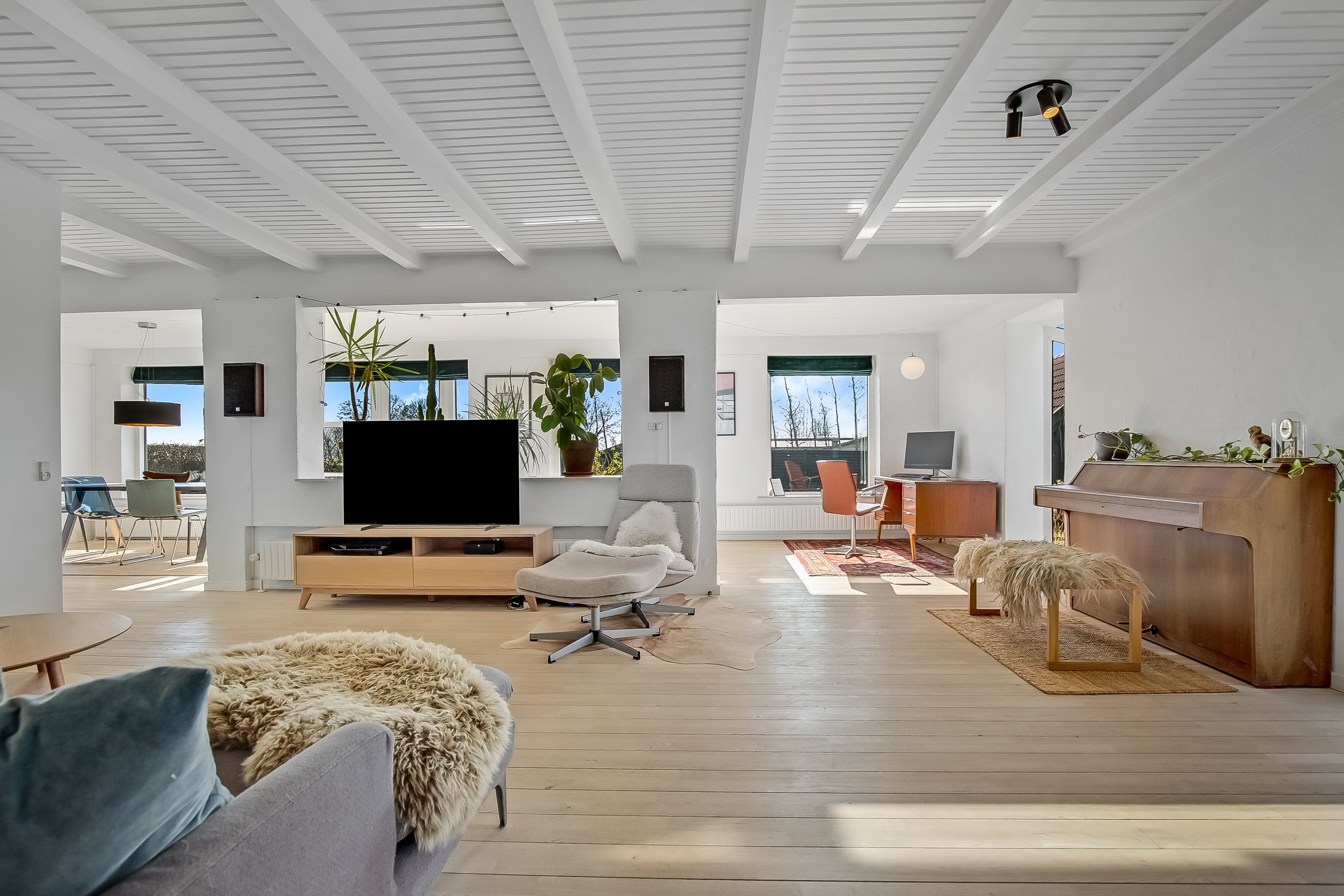 Fremhævet stue billede i fuldskærmstilstand. Billede af Østervang 4, Assendrup, 7120 Vejle Øst