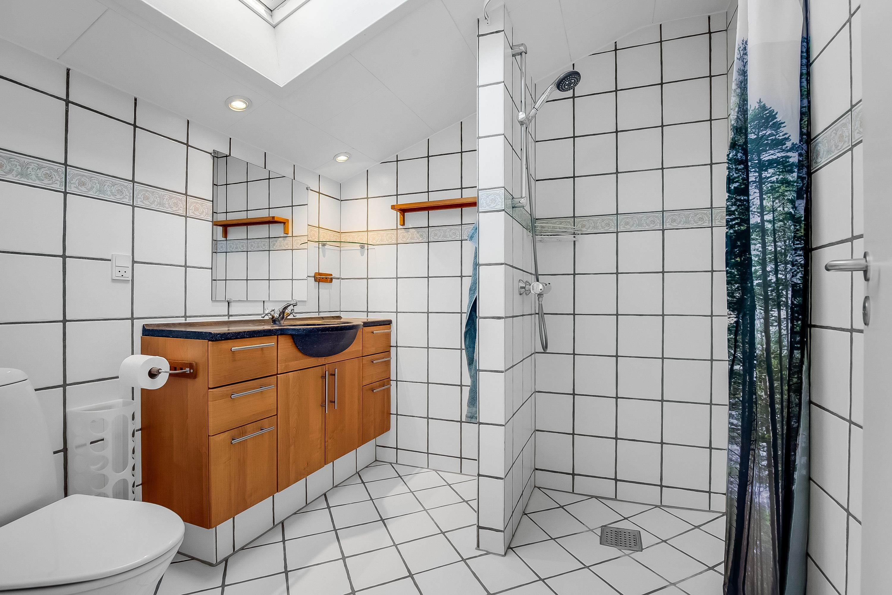 Fremhævet badeværelse billede i fuldskærmstilstand. Billede af Østervang 4, Assendrup, 7120 Vejle Øst