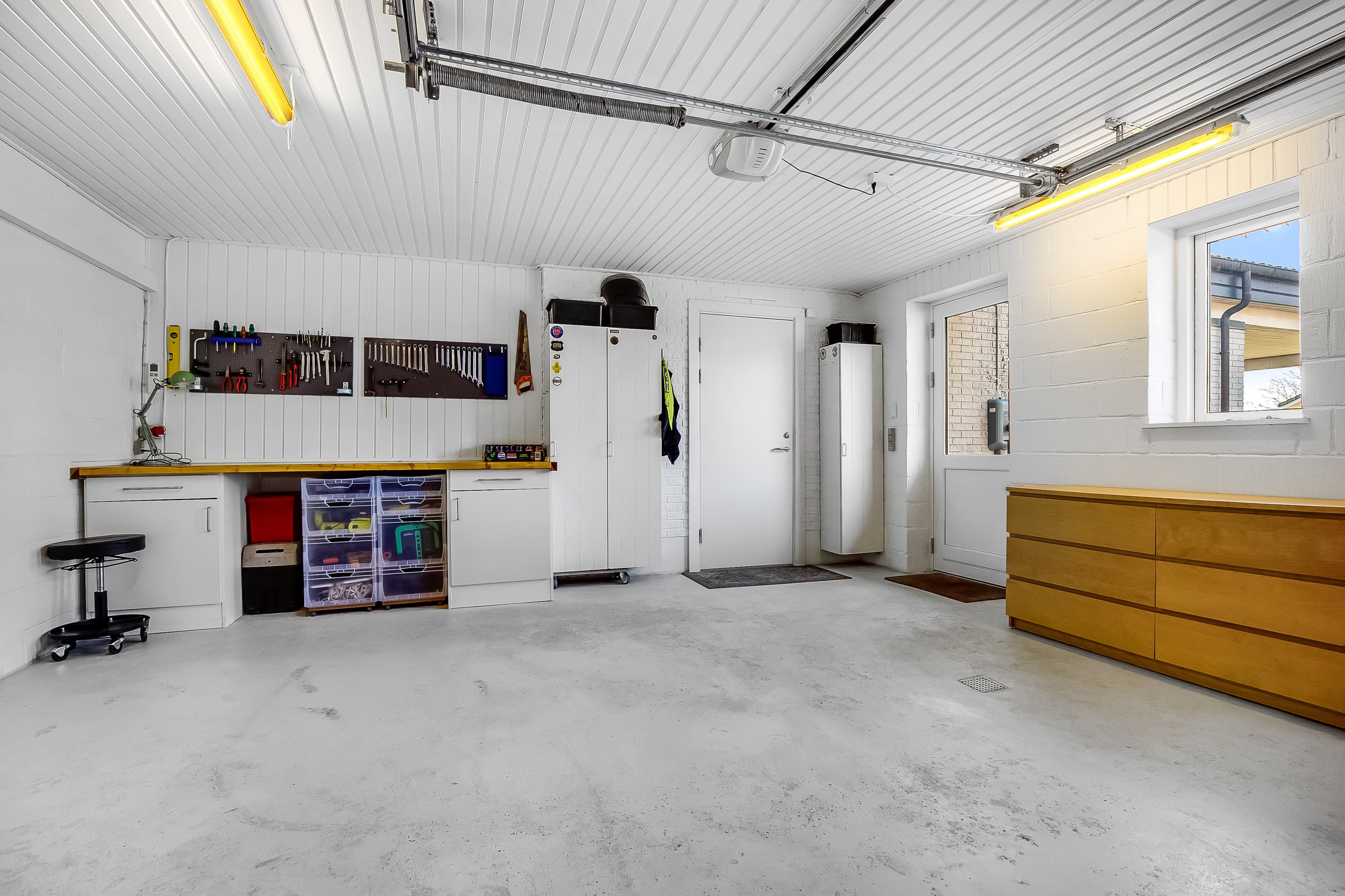 Fremhævet garage billede i fuldskærmstilstand. Billede af Østervang 4, Assendrup, 7120 Vejle Øst