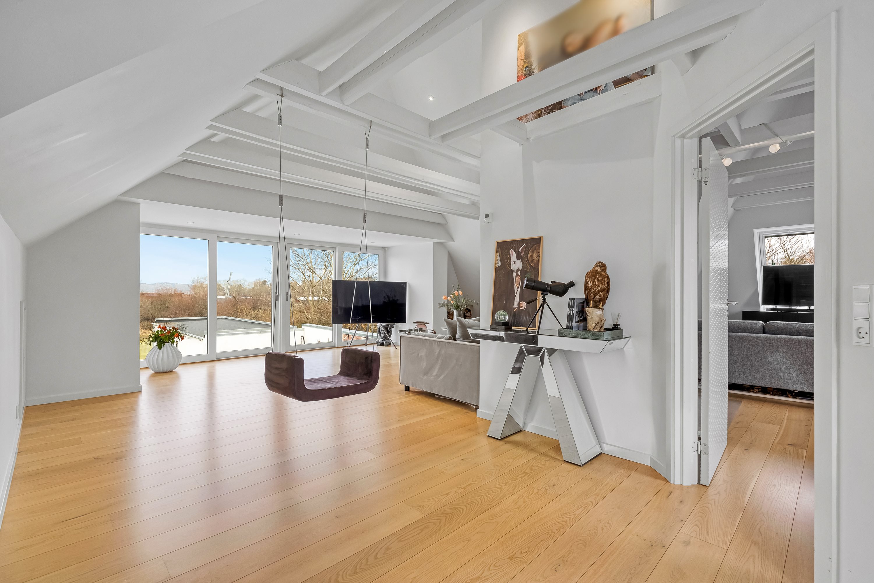 Fremhævet stue billede i fuldskærmstilstand. Billede af Strandhøjen 2, 3600 Frederikssund