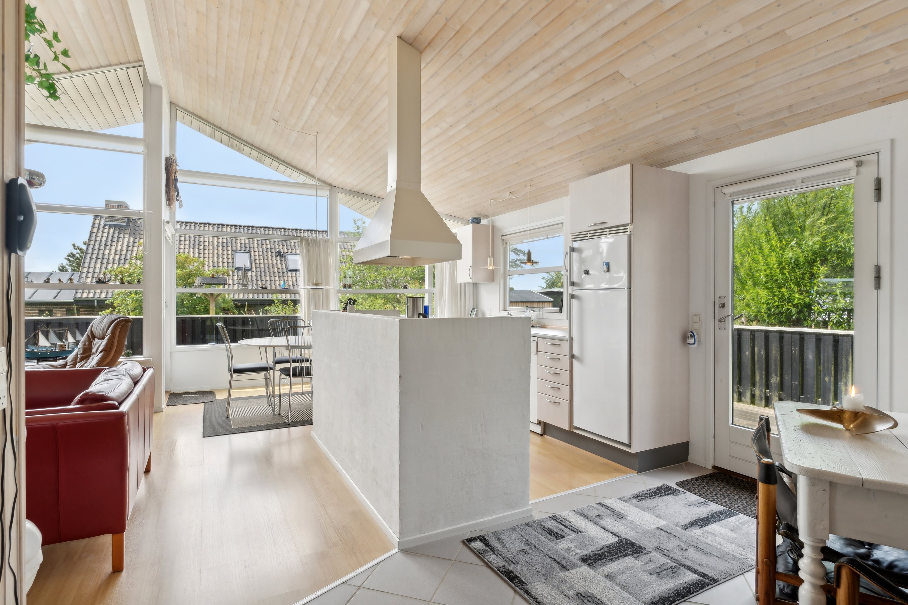 Fremhævet køkken/alrum billede i fuldskærmstilstand. Billede af Gl Skovvej 12, Tversted, 9881 Bindslev