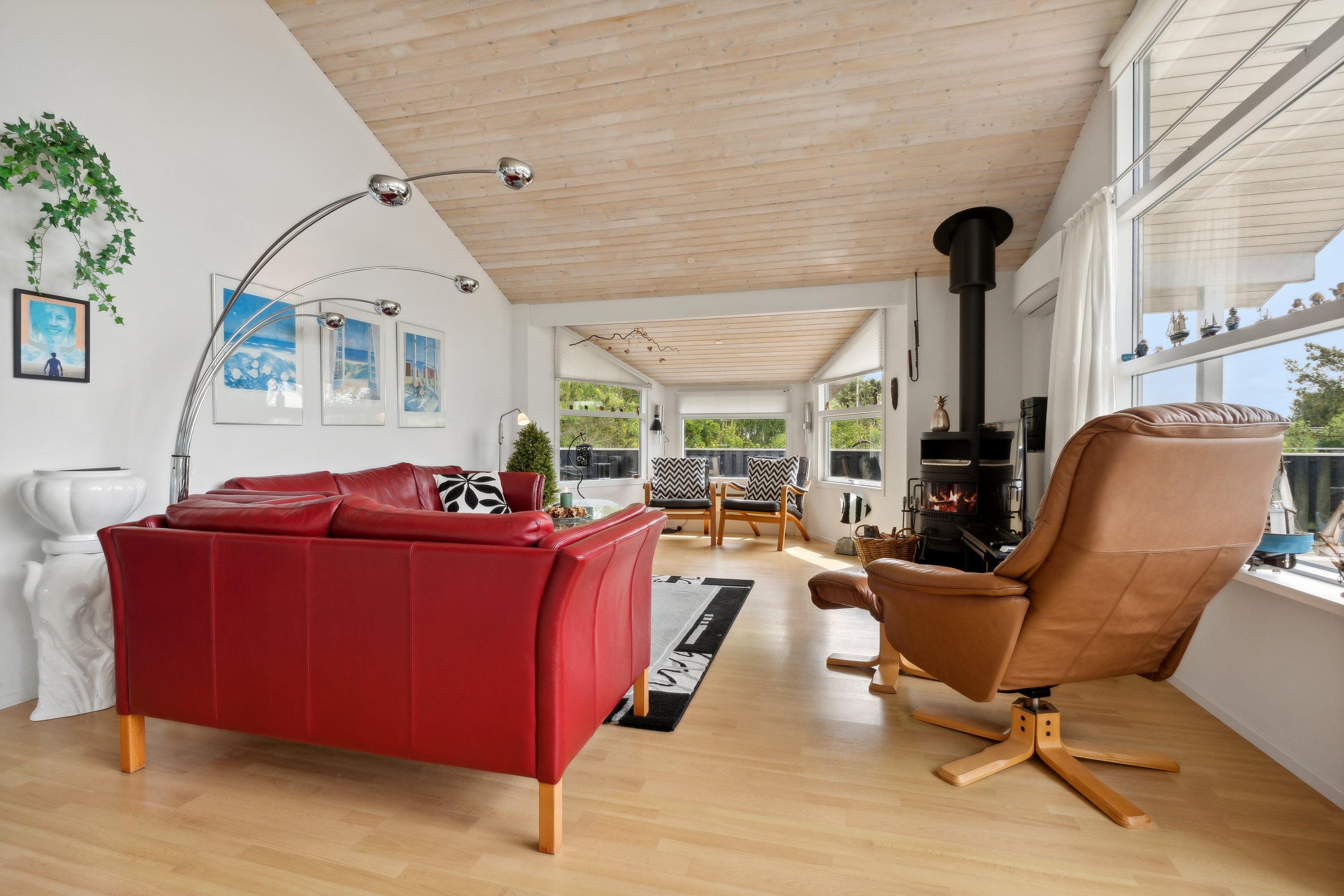 Fremhævet stue billede i fuldskærmstilstand. Billede af Gl Skovvej 12, Tversted, 9881 Bindslev