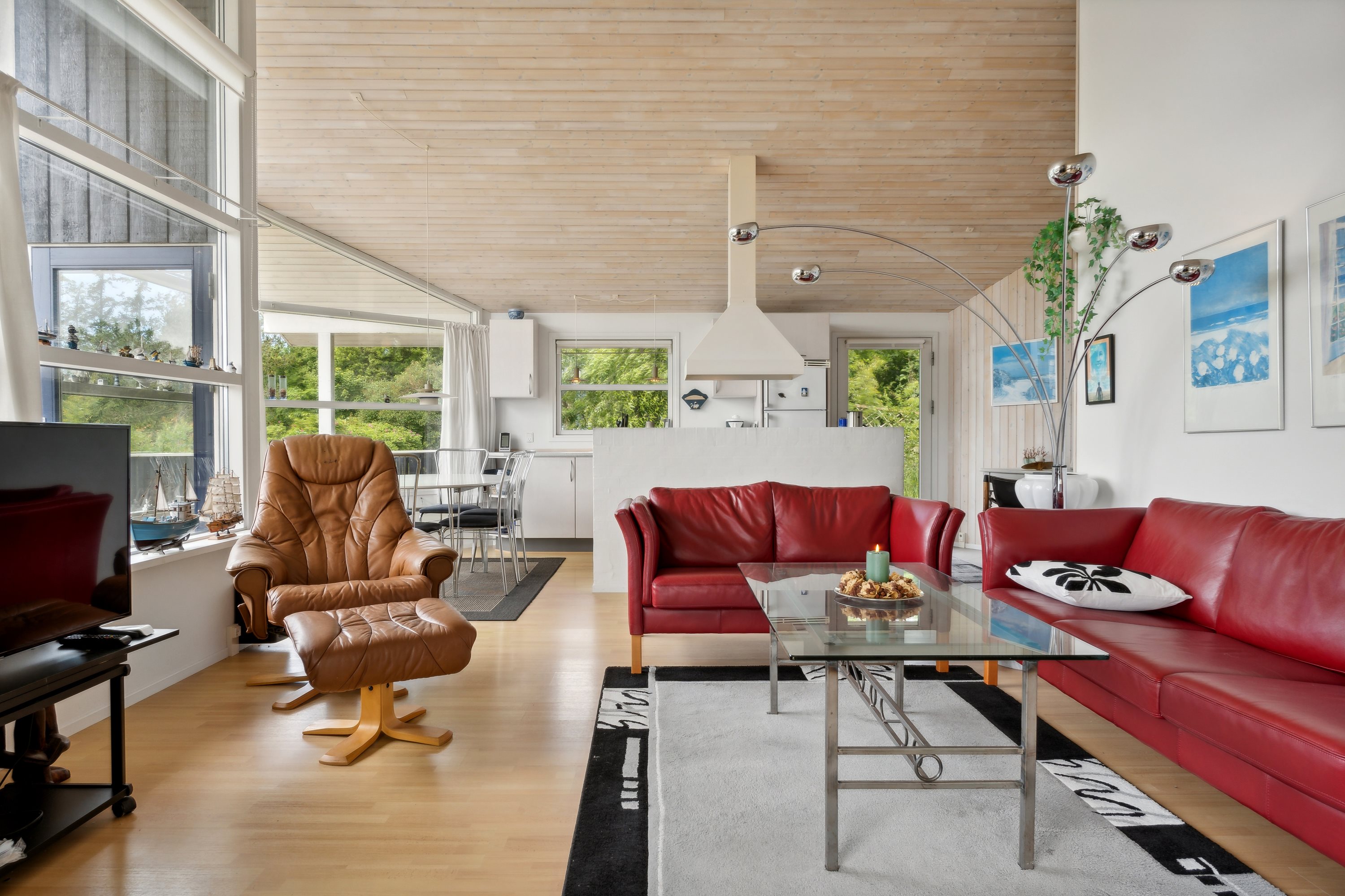 Fremhævet stue billede i fuldskærmstilstand. Billede af Gl Skovvej 12, Tversted, 9881 Bindslev