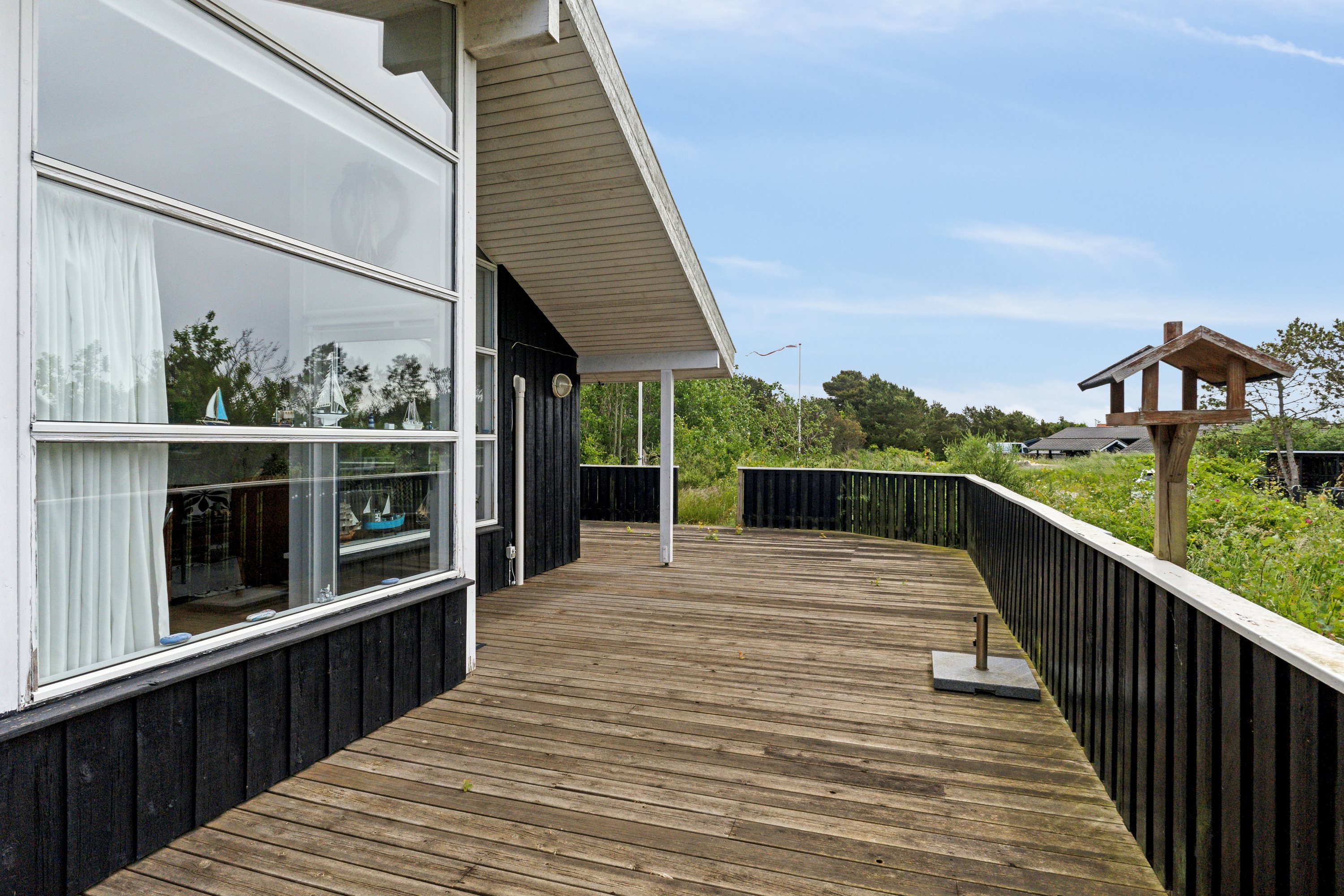 Fremhævet terrasse billede i fuldskærmstilstand. Billede af Gl Skovvej 12, Tversted, 9881 Bindslev
