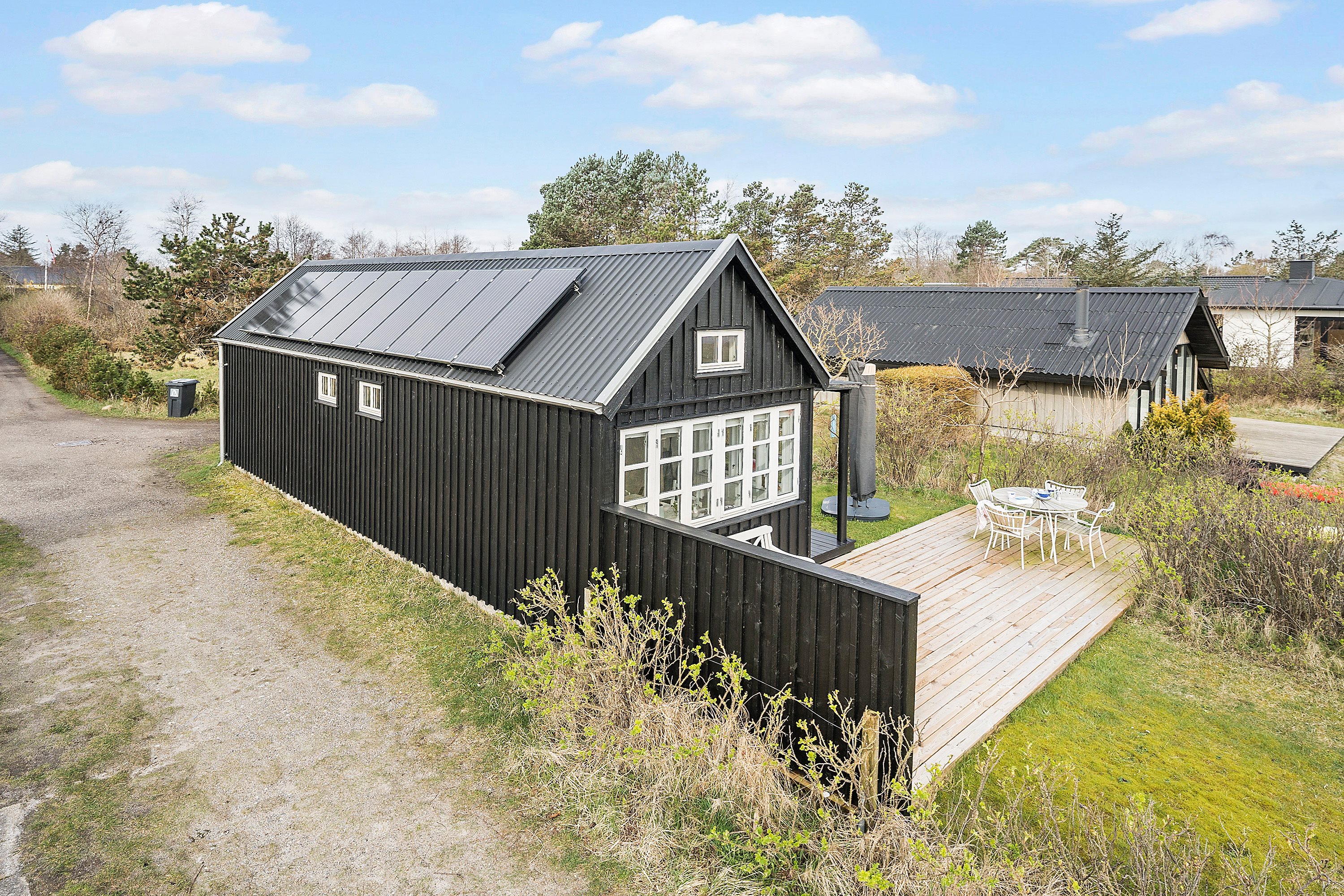 Fremhævet ejendommen billede i fuldskærmstilstand. Billede af Strandagervej 11, Dyngby Strand, 8300 Odder