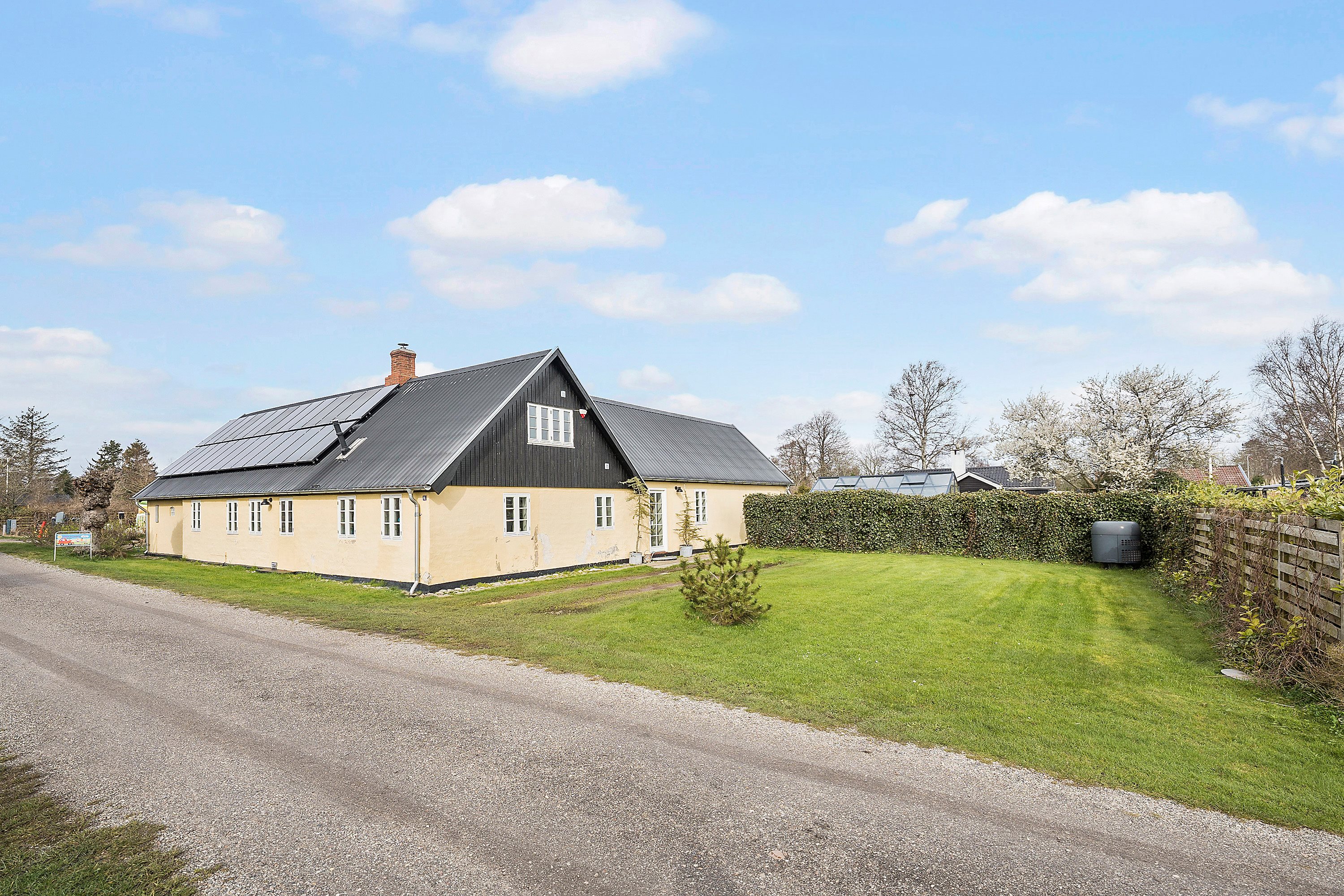 Fremhævet ejendommen billede i fuldskærmstilstand. Billede af Strandagervej 11, Dyngby Strand, 8300 Odder