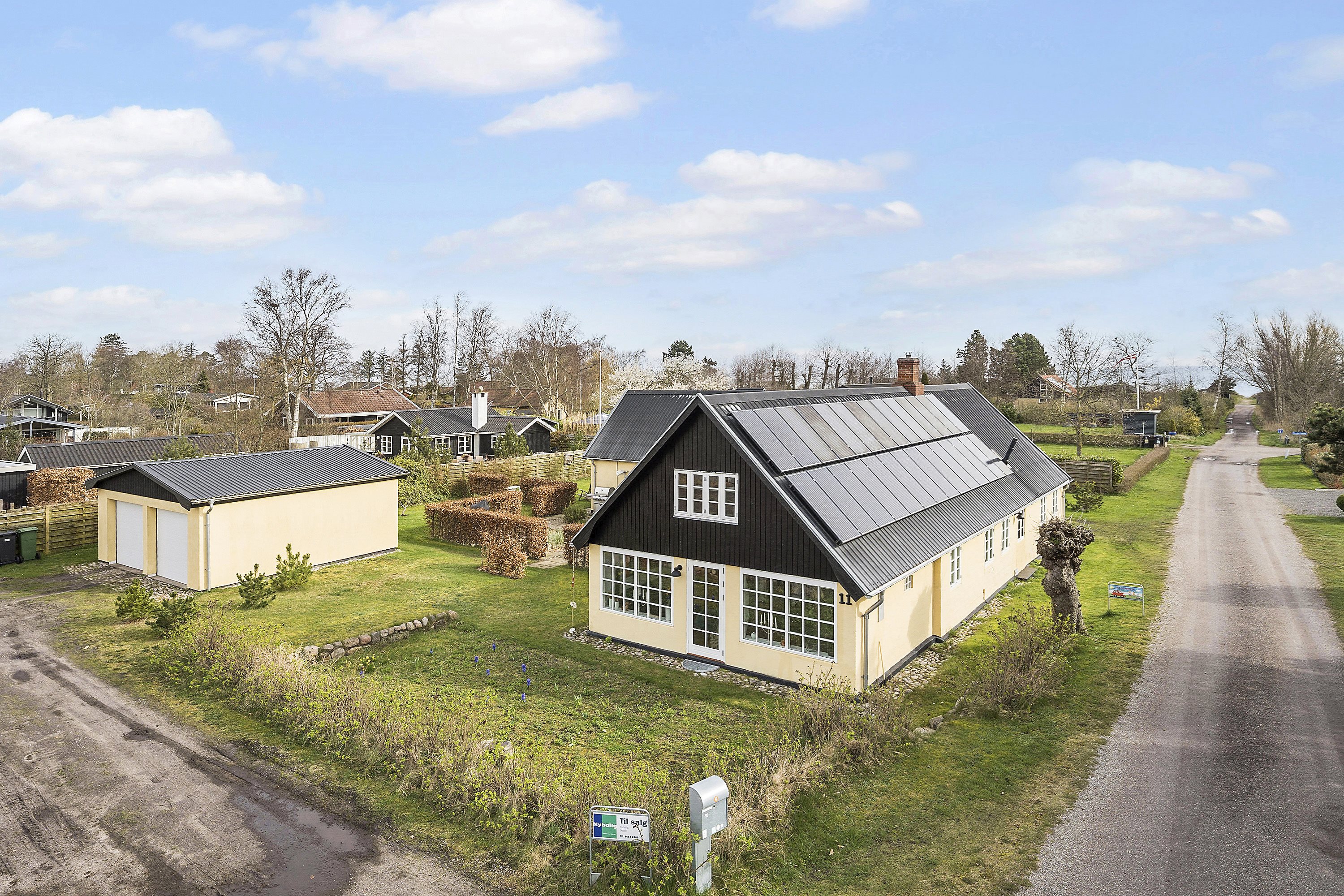 Fremhævet ejendommen billede i fuldskærmstilstand. Billede af Strandagervej 11, Dyngby Strand, 8300 Odder