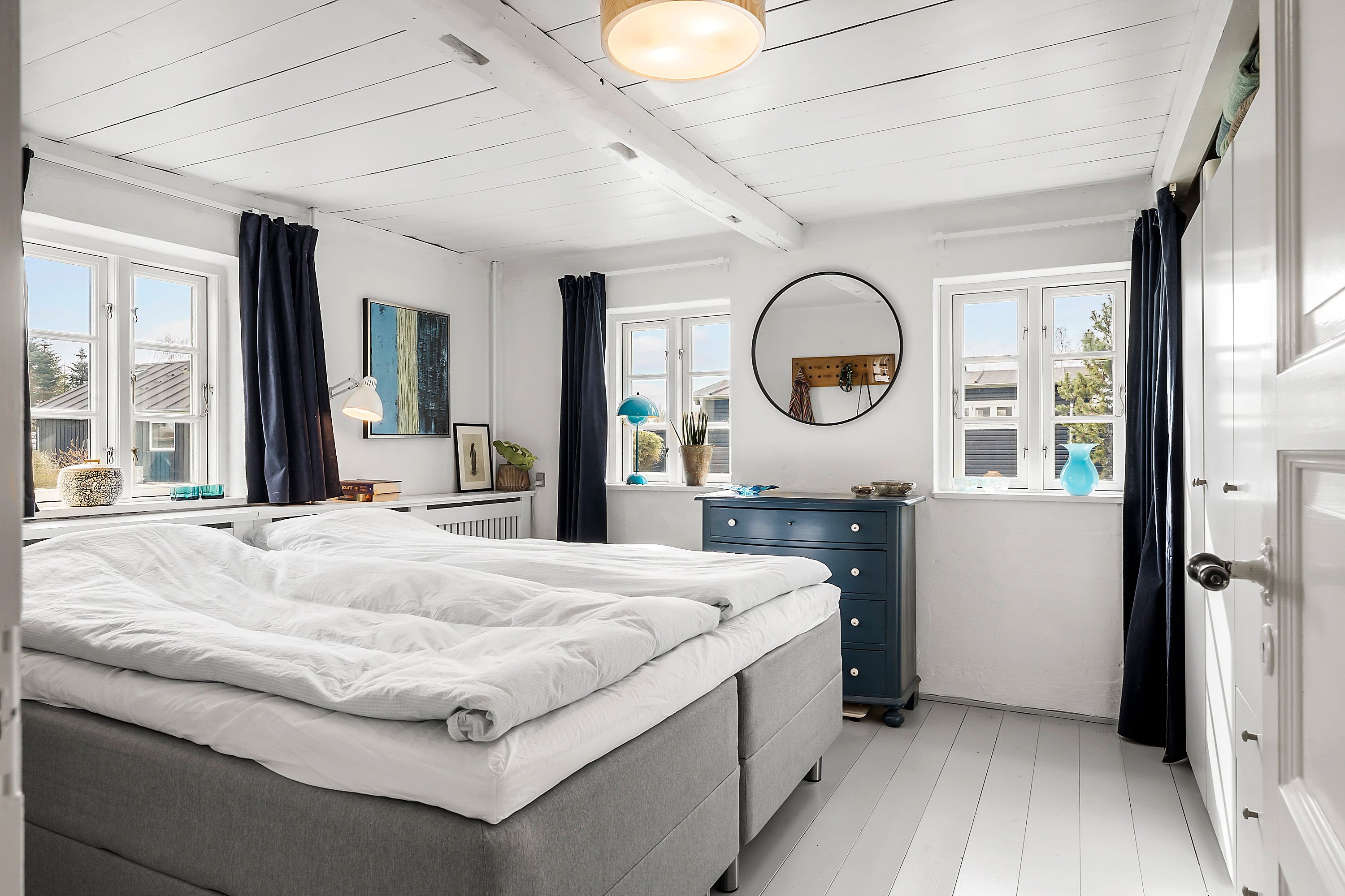 Fremhævet soveværelse billede i fuldskærmstilstand. Billede af Strandagervej 11, Dyngby Strand, 8300 Odder