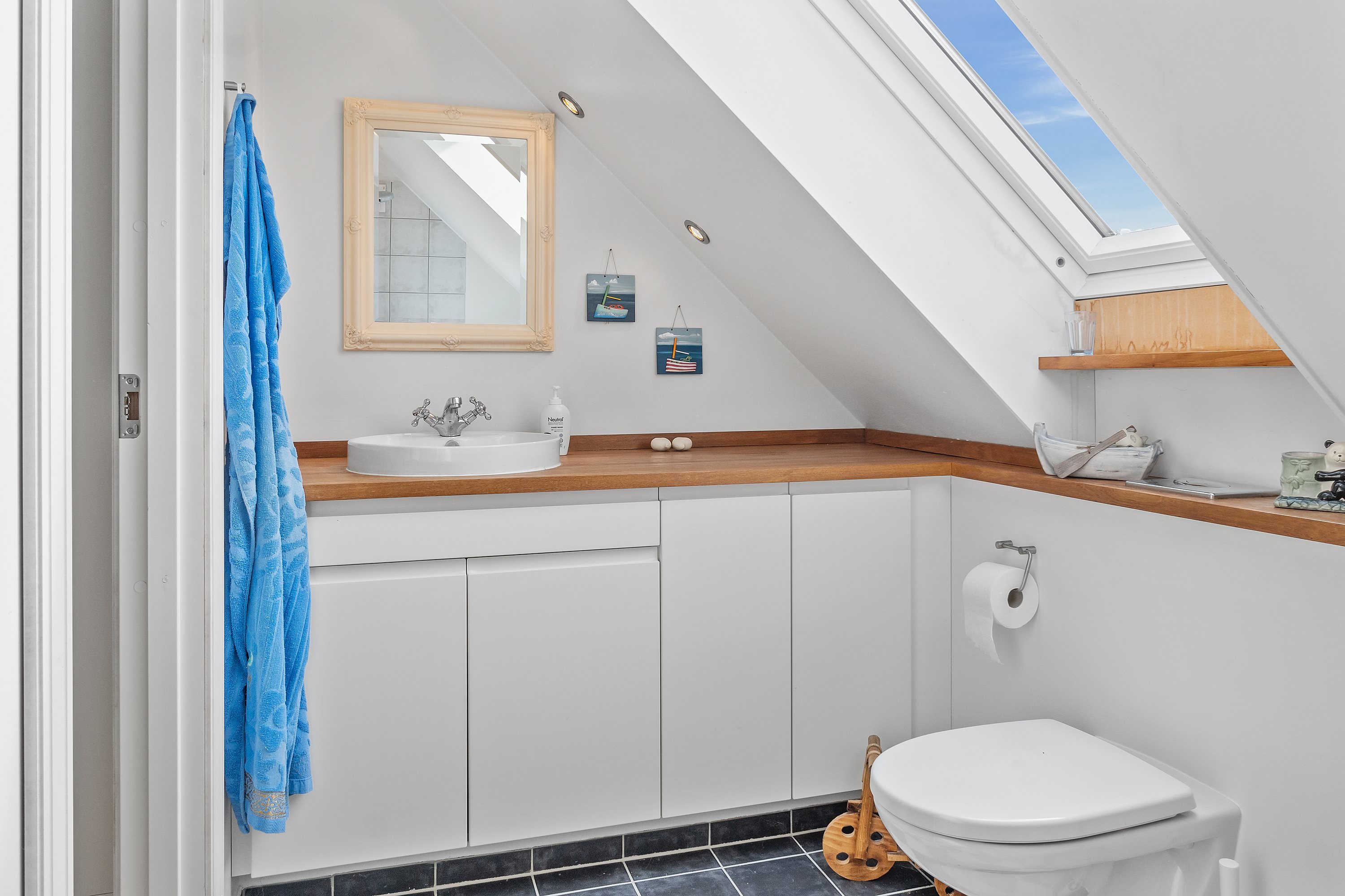 Fremhævet badeværelse billede i fuldskærmstilstand. Billede af Vantorevej 74, 4880 Nysted