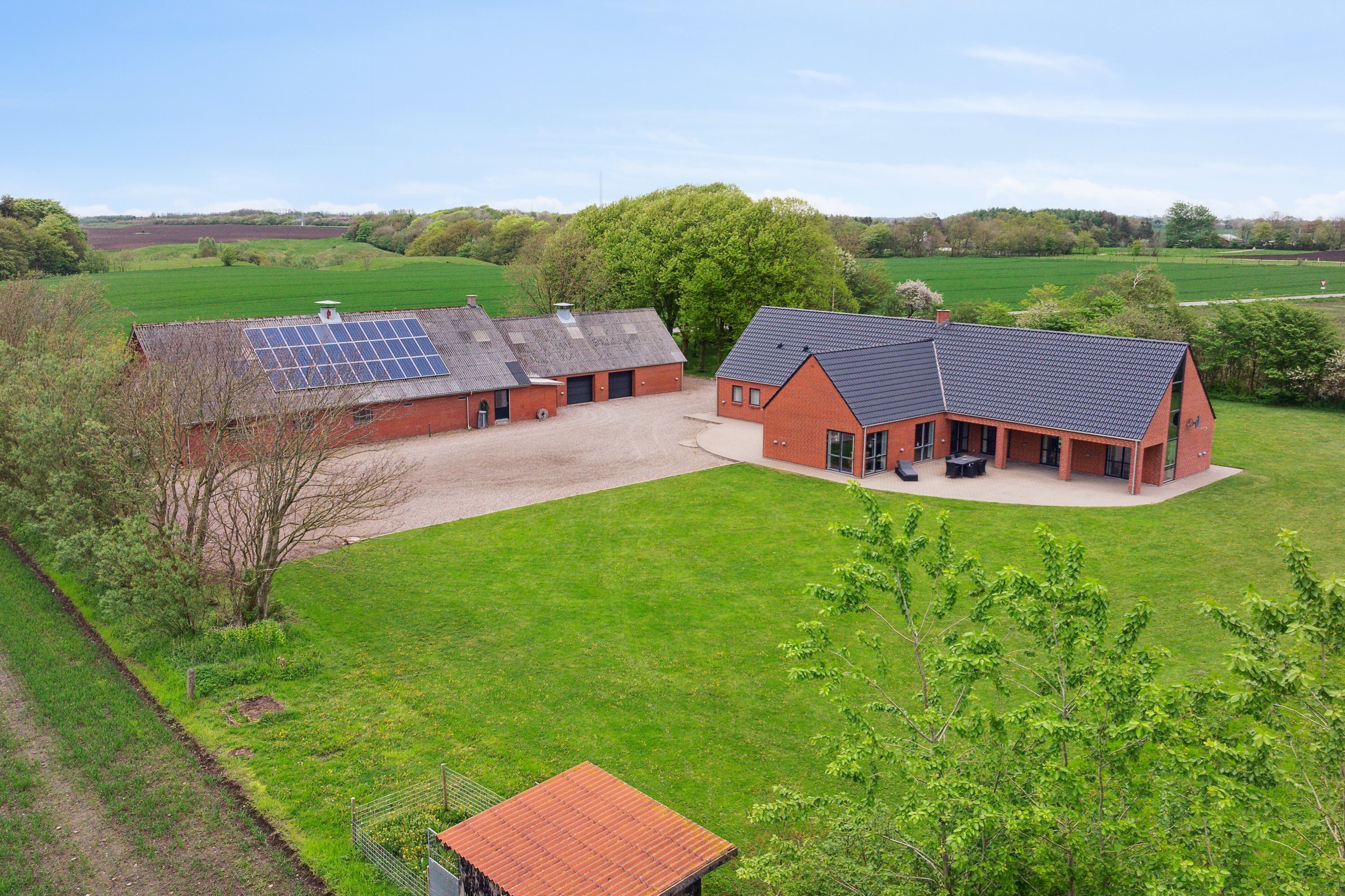 Fremhævet  billede i fuldskærmstilstand. Billede af Kjærgårdsmøllevej 1, Ølby, 7600 Struer