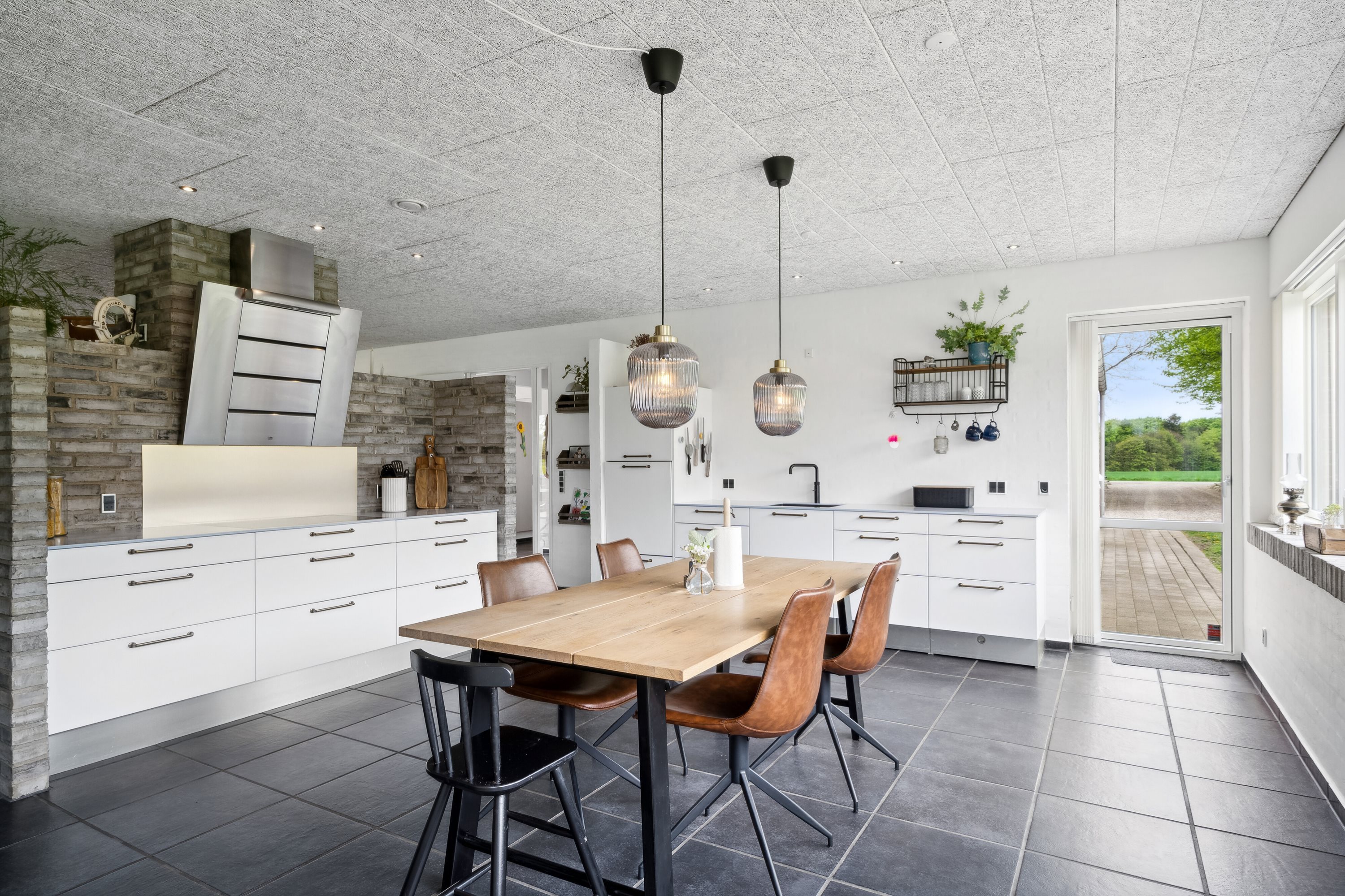 Fremhævet  billede i fuldskærmstilstand. Billede af Kjærgårdsmøllevej 1, Ølby, 7600 Struer