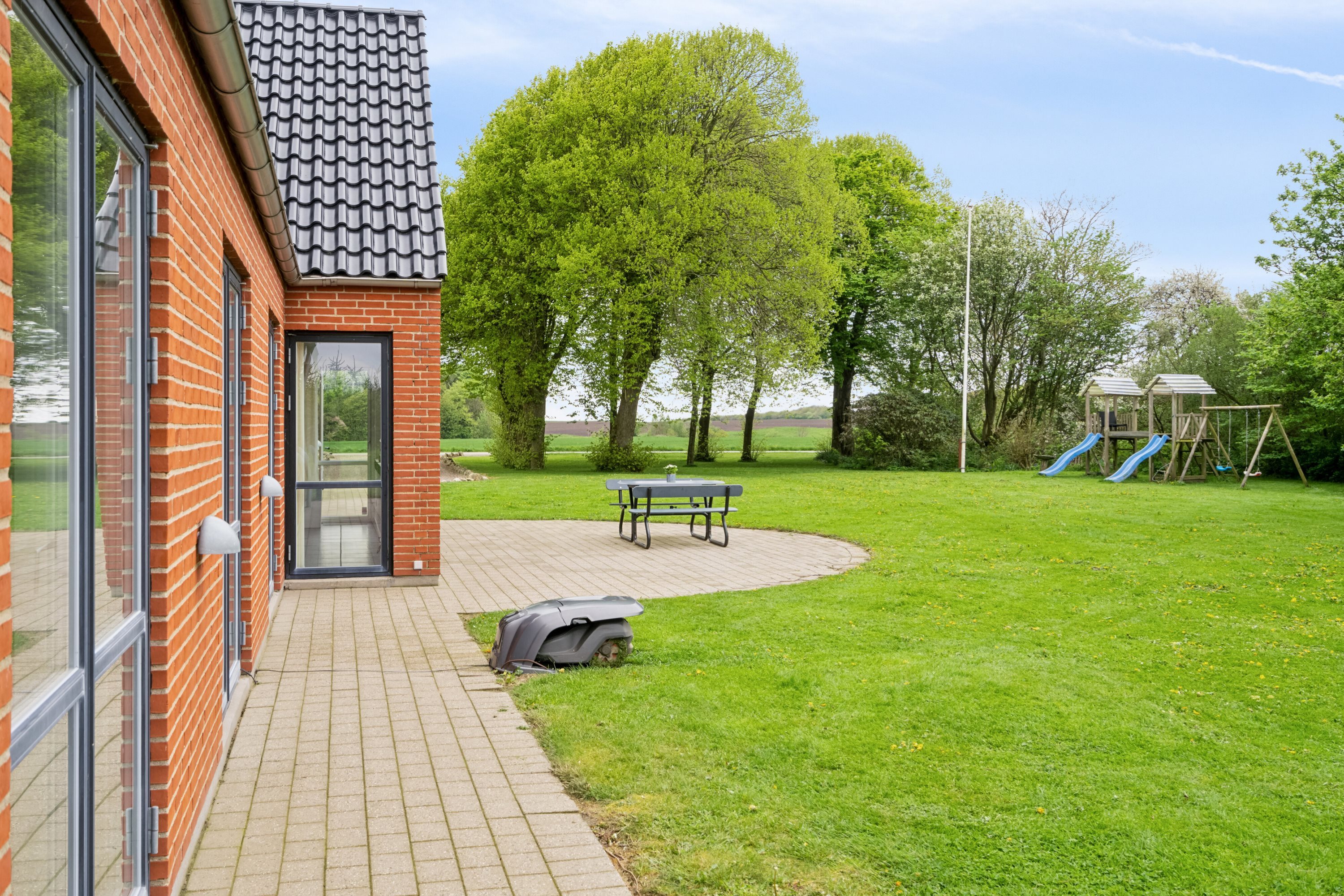 Fremhævet  billede i fuldskærmstilstand. Billede af Kjærgårdsmøllevej 1, Ølby, 7600 Struer